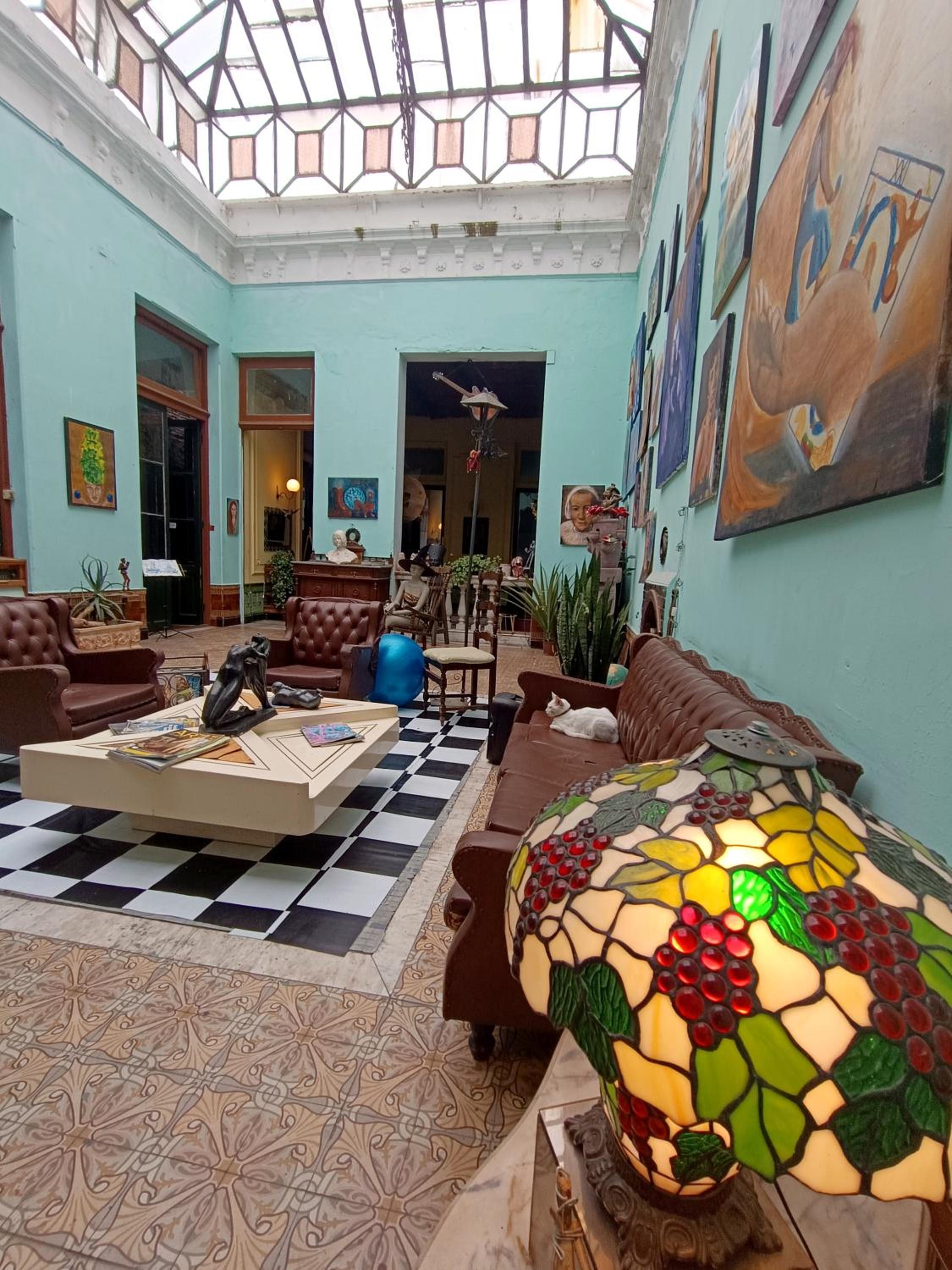 lounge