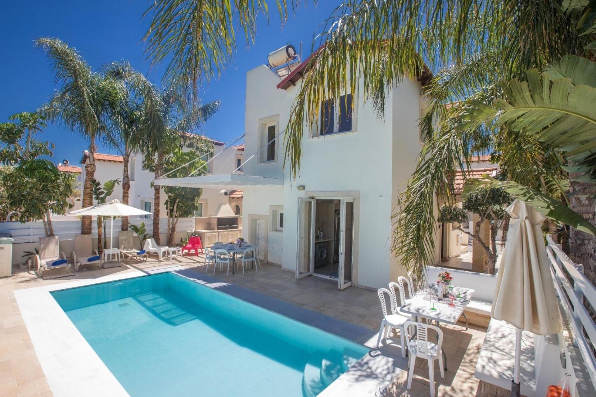 Ferienhaus mit Privatpool für 6 Personen ca 140 qm in Pernera, Südküste von Zypern