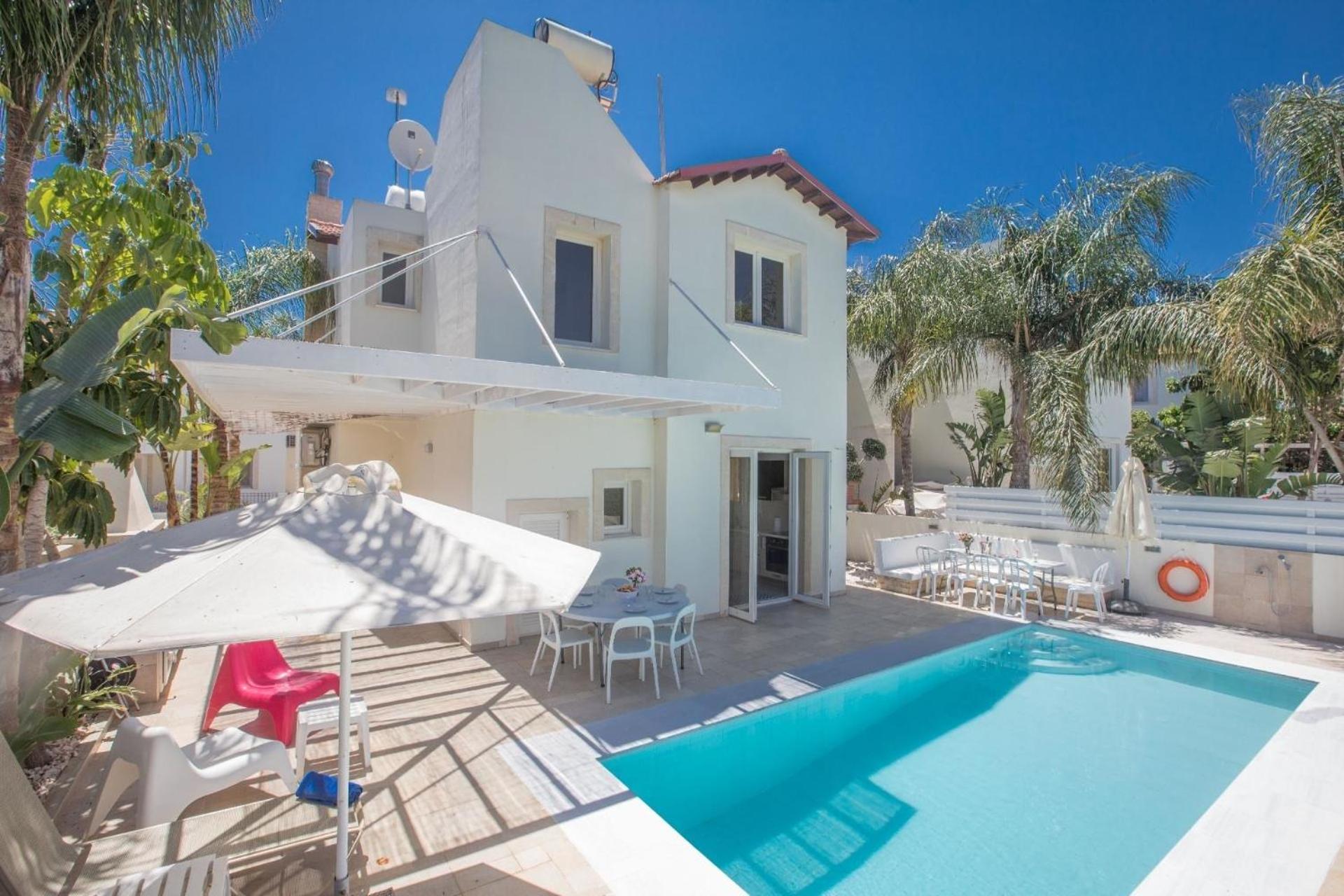 Ferienhaus mit Privatpool für 6 Personen ca 140 qm in Pernera, Südküste von Zypern