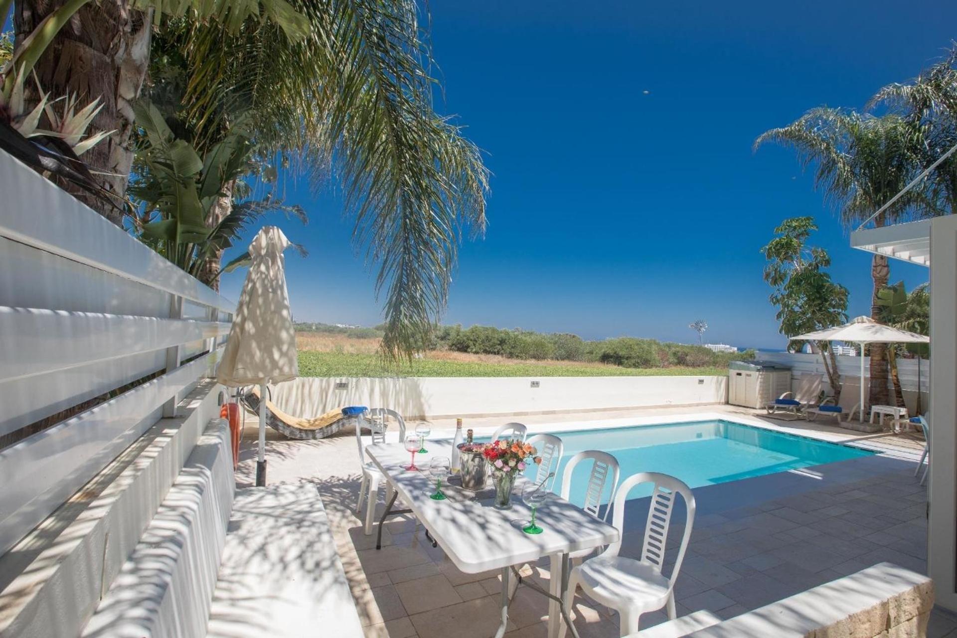 Ferienhaus mit Privatpool für 6 Personen ca 140 qm in Pernera, Südküste von Zypern