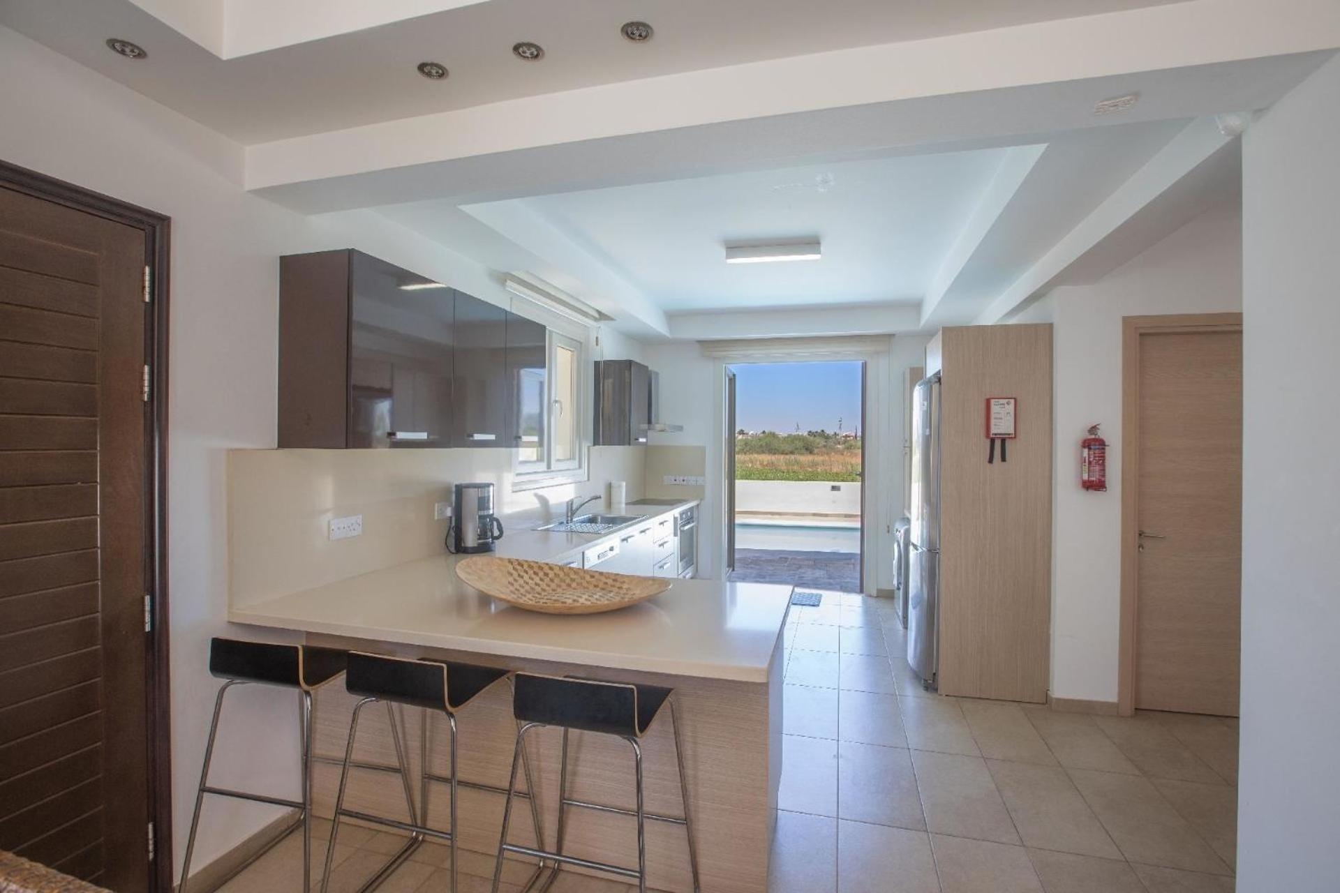 Ferienhaus mit Privatpool für 6 Personen ca 140 qm in Pernera, Südküste von Zypern