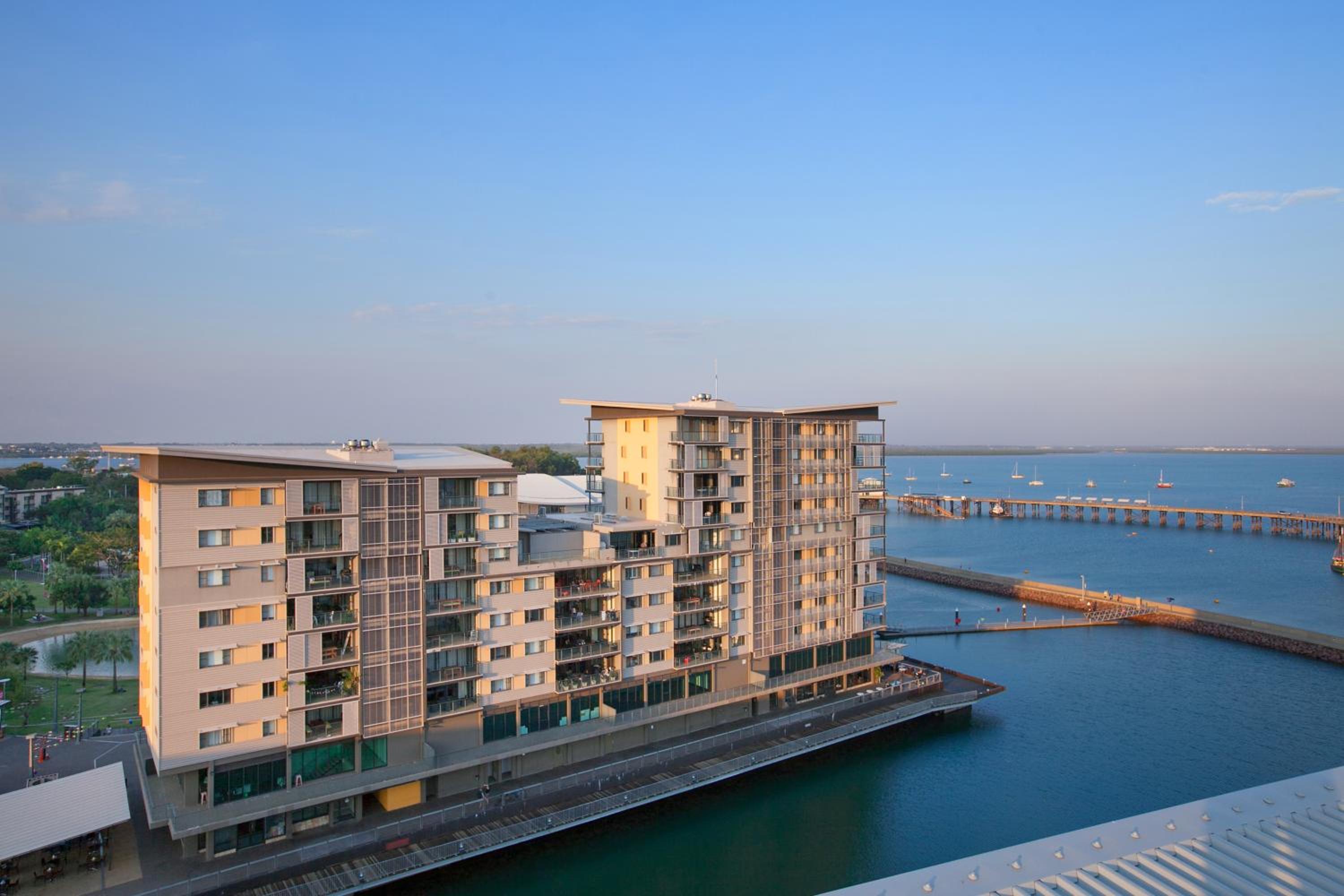 Saltwater Suites - Waterfront Apartments