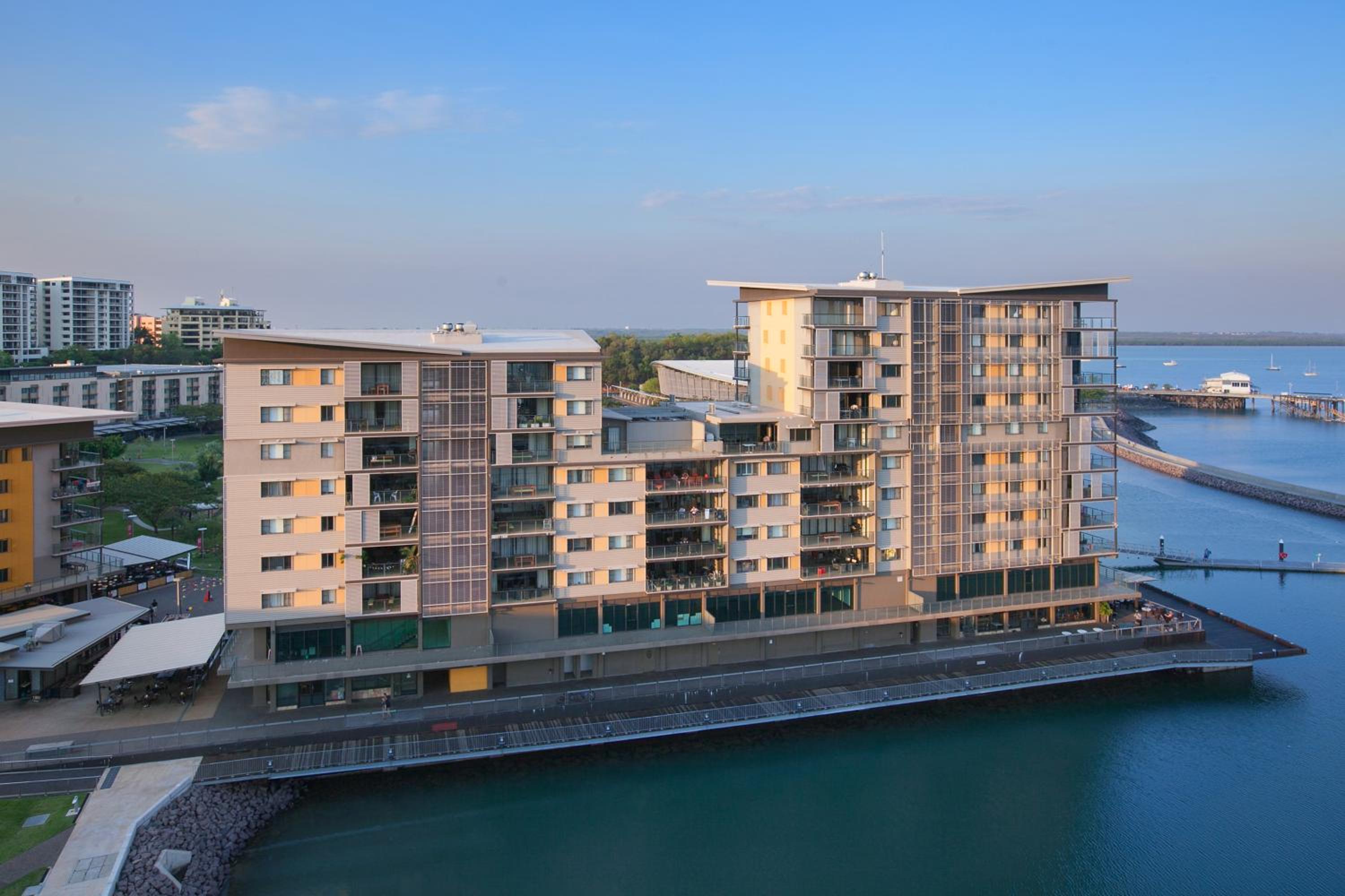 Saltwater Suites - Waterfront Apartments