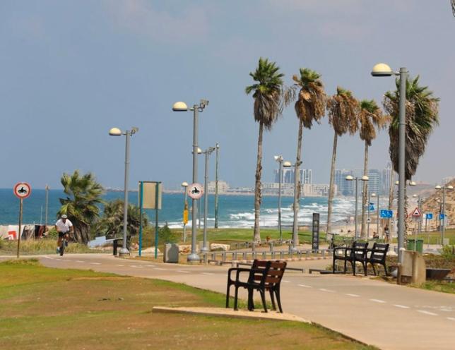 דירה רומנטית במיקום מושלם ליד הים והשוק view 3