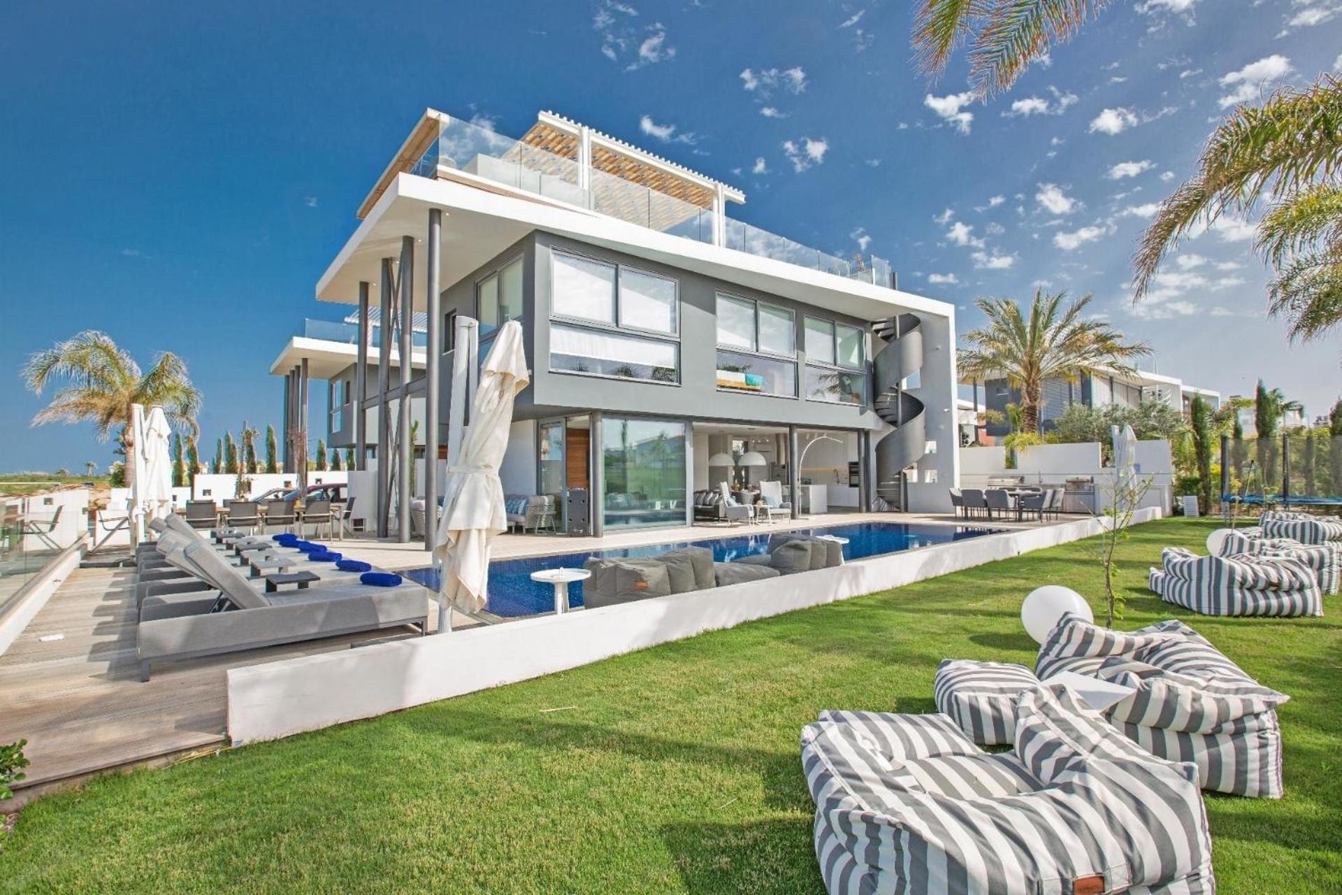 Ferienhaus mit Privatpool für 10 Personen ca 135 qm in Paralimni, Südküste von Zypern