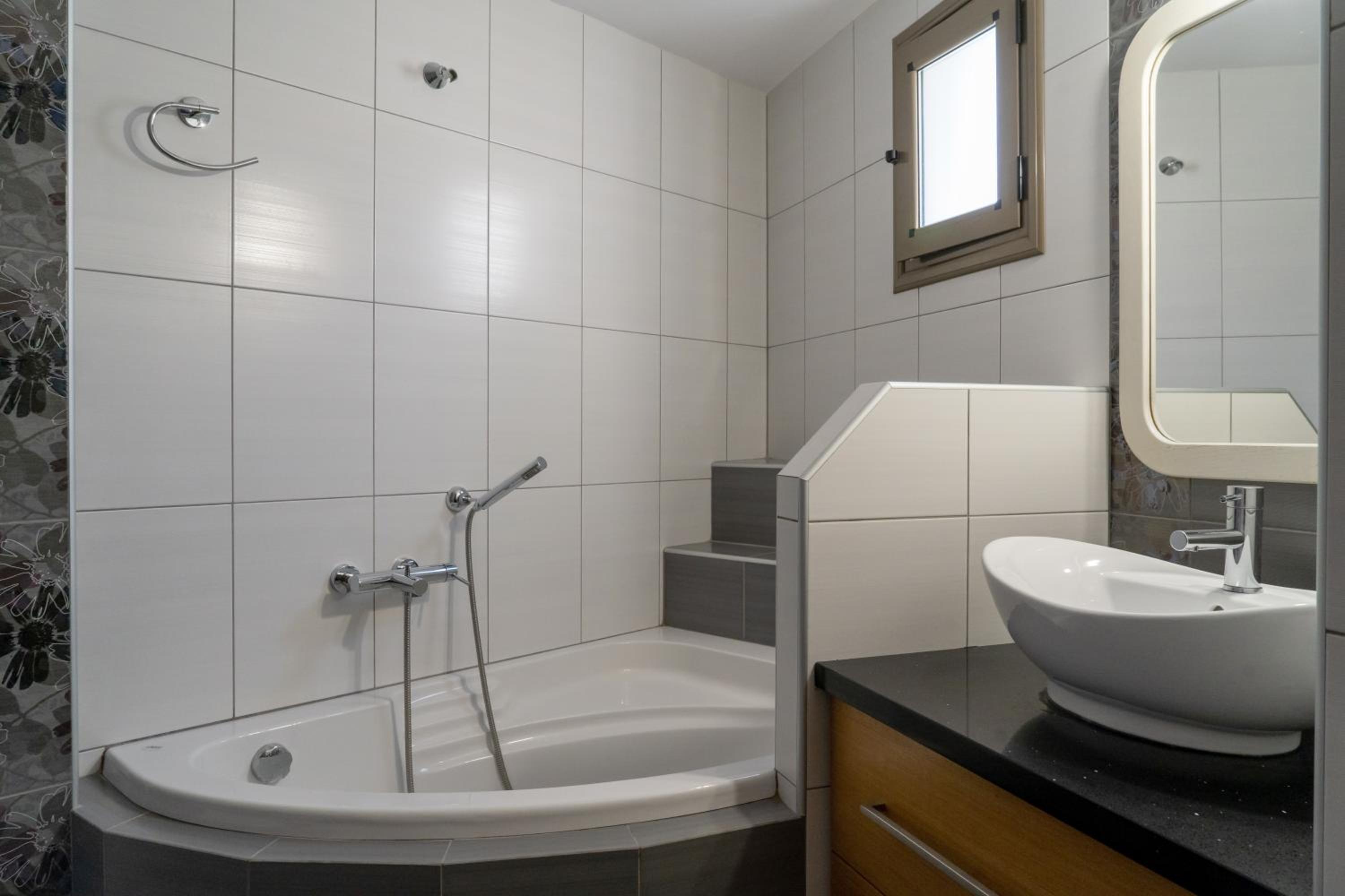 Nefele Maisonette near Heraklion centre