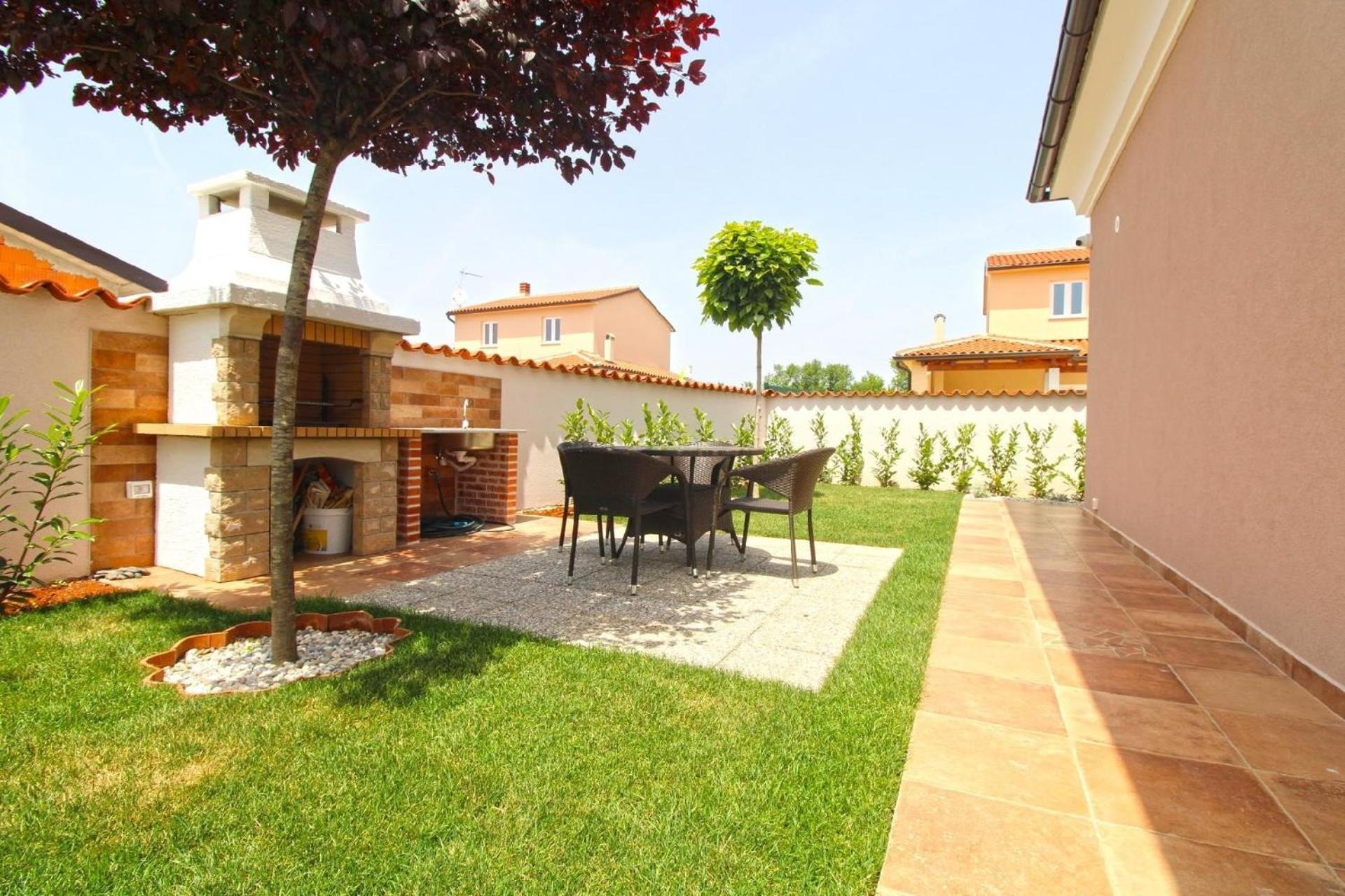 Ferienhaus mit Privatpool für 8 Personen ca 134 qm in Pula-Fondole, Istrien Istrische Riviera view 2