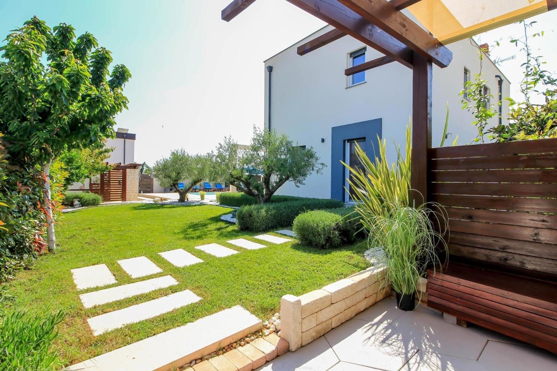 Ferienhaus mit Privatpool für 8 Personen ca 220 qm in Šišan, Istrien Südküste von Istrien