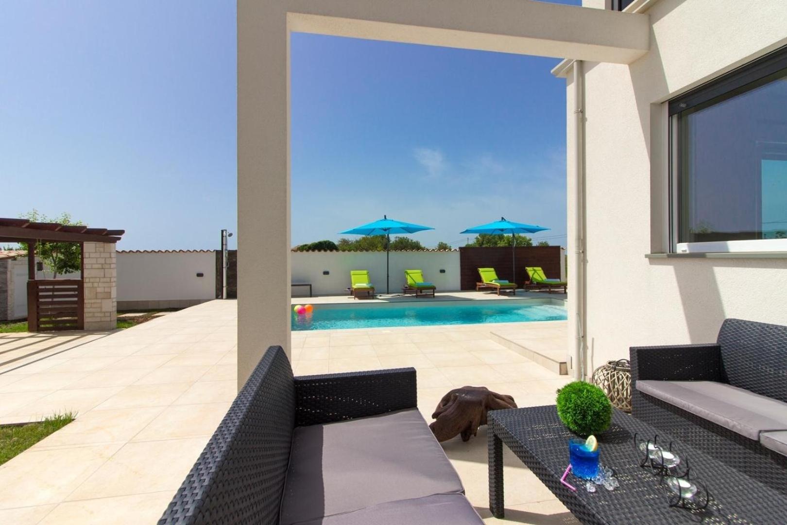 Ferienhaus mit Privatpool für 8 Personen ca 220 qm in Šišan, Istrien Südküste von Istrien