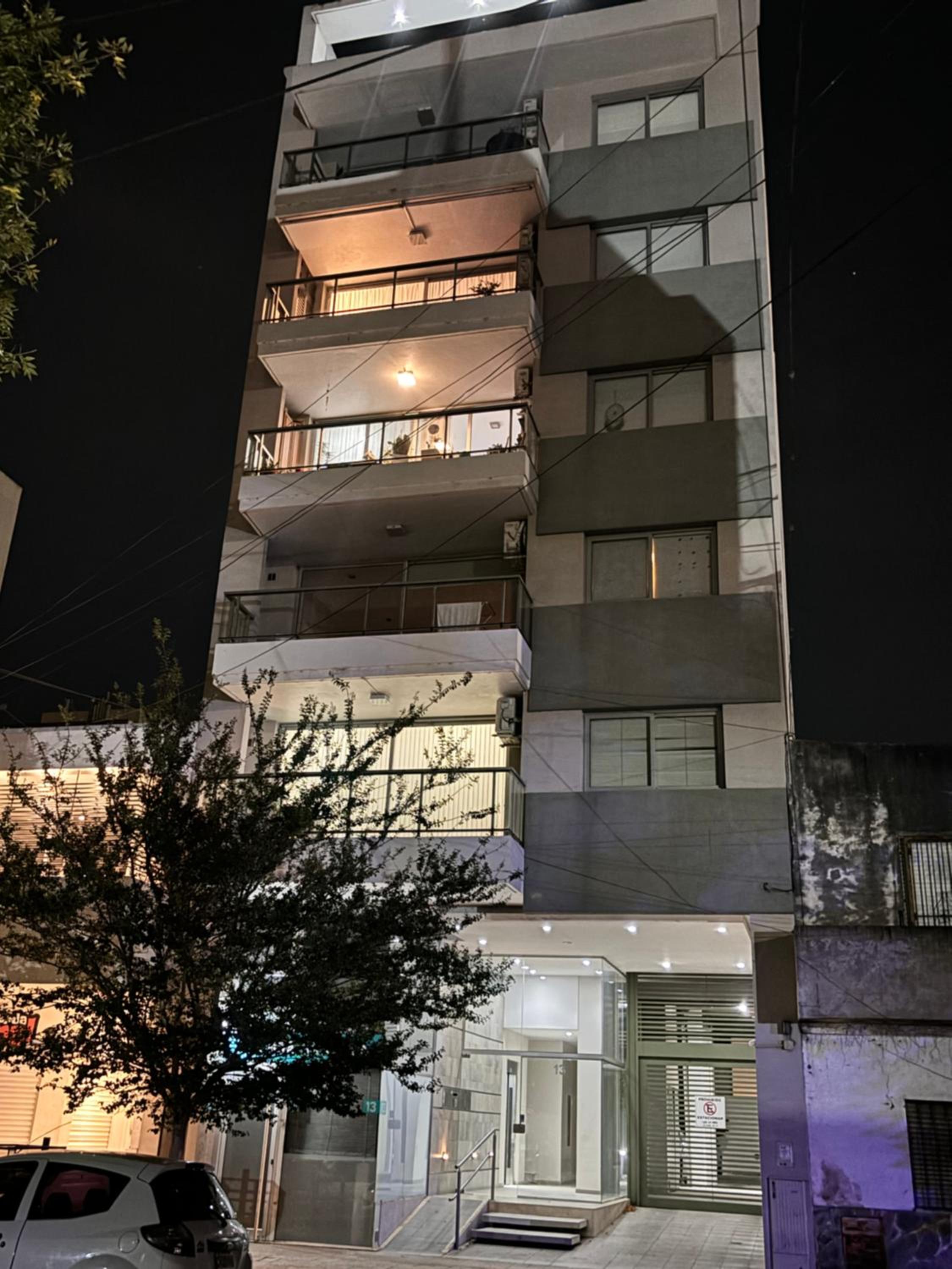 Apart in La Plata, elegante y equipado departamento