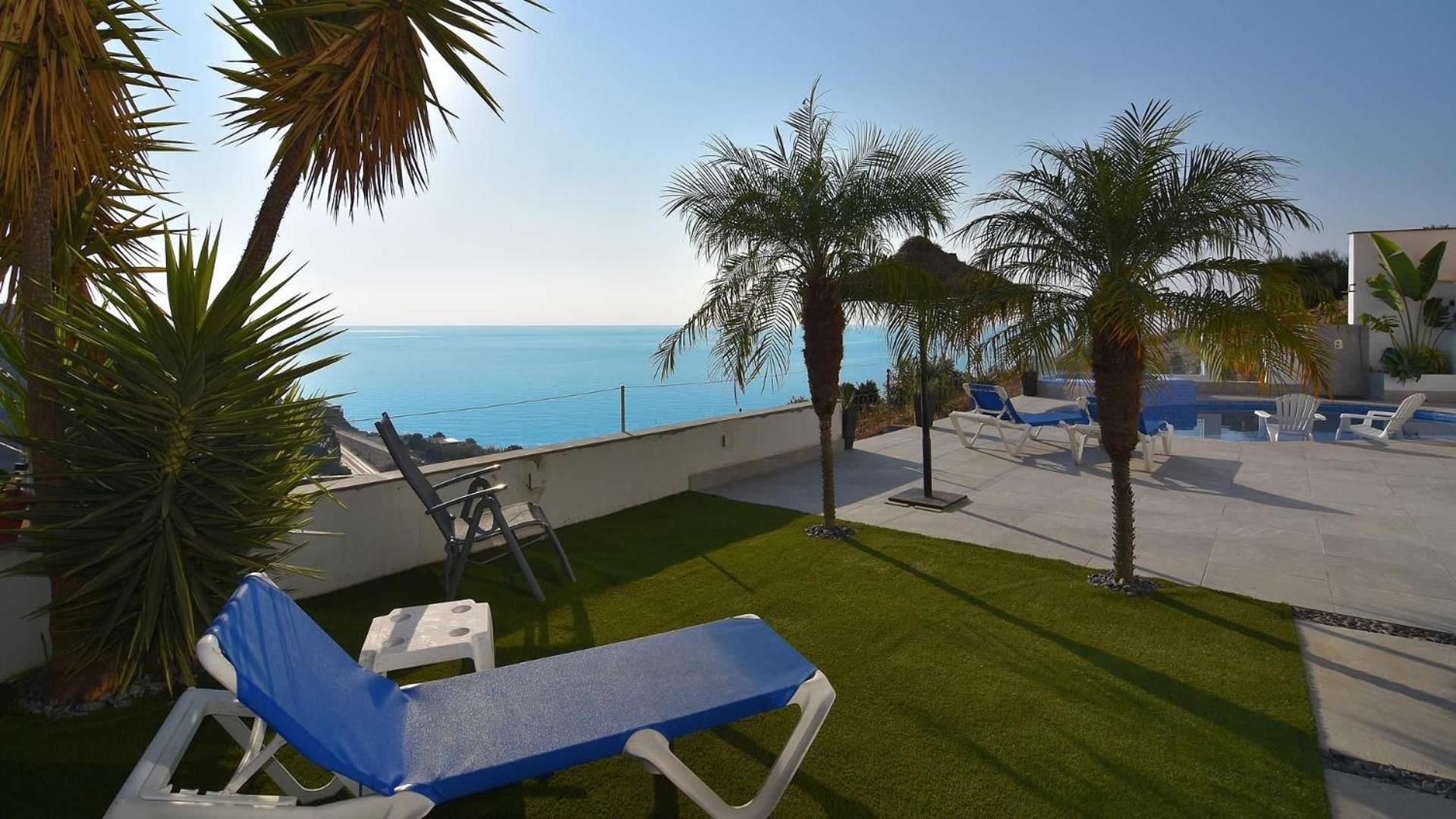 Ferienhaus mit Privatpool für 6 Personen ca 100 qm in Torrox Costa, Andalusien Costa del Sol view 2