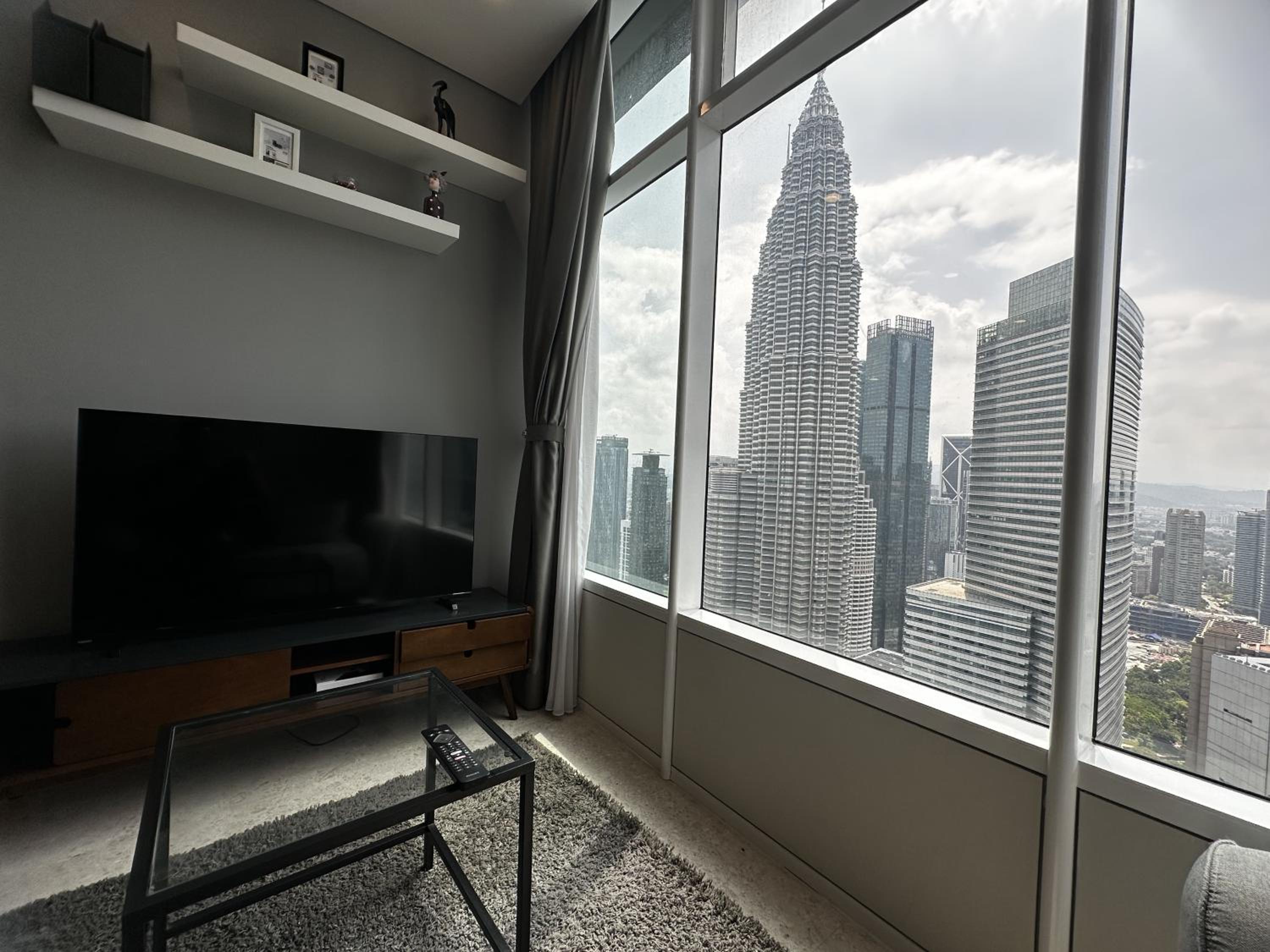 High Floor Lux Apartment Across KLCC