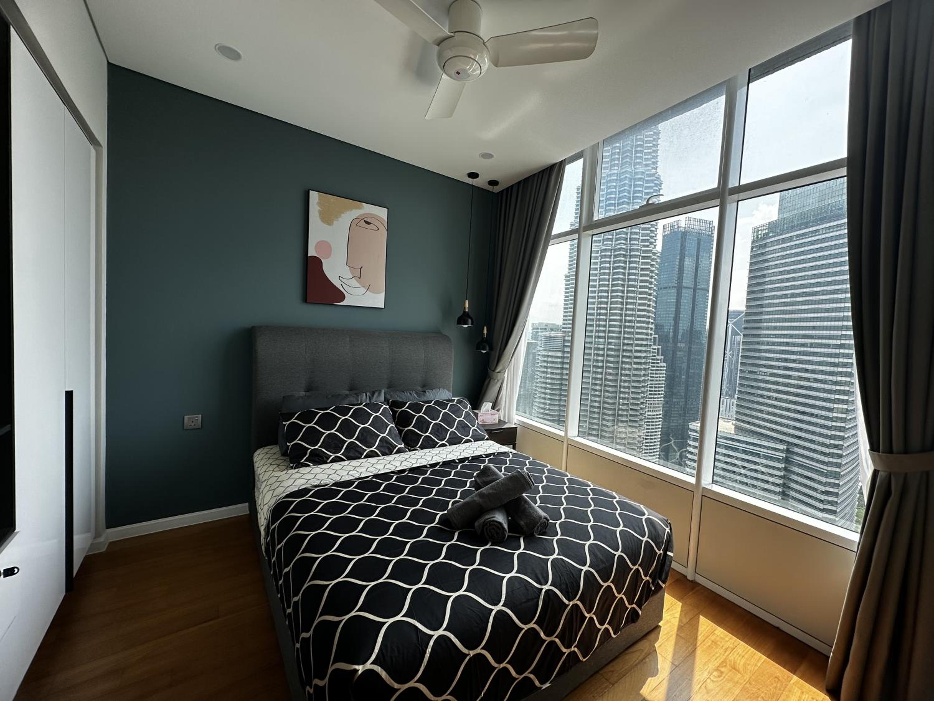 High Floor Lux Apartment Across KLCC