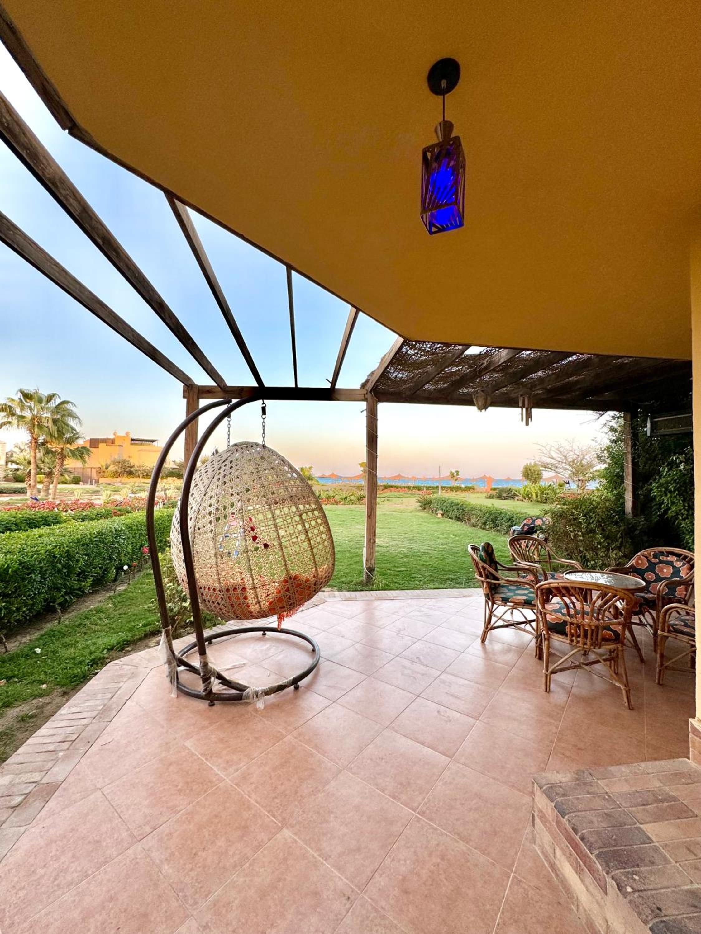 5-BR beachfront Villa on Red Sea - stunning view view 3