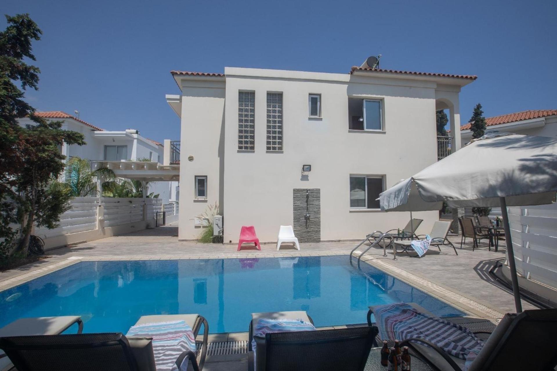 Ferienhaus mit Privatpool für 7 Personen ca 145 qm in Pernera, Südküste von Zypern