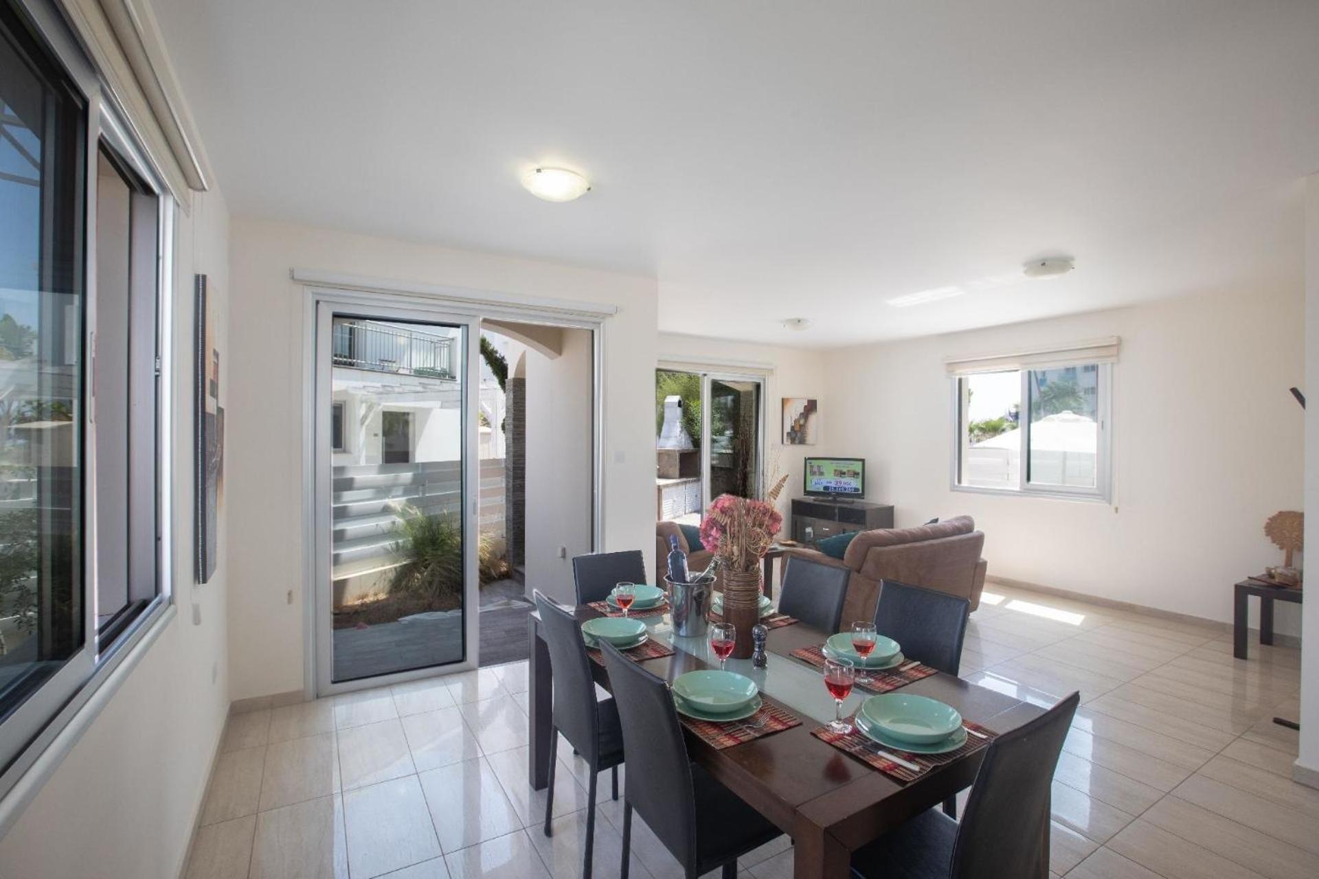 Ferienhaus mit Privatpool für 7 Personen ca 145 qm in Pernera, Südküste von Zypern