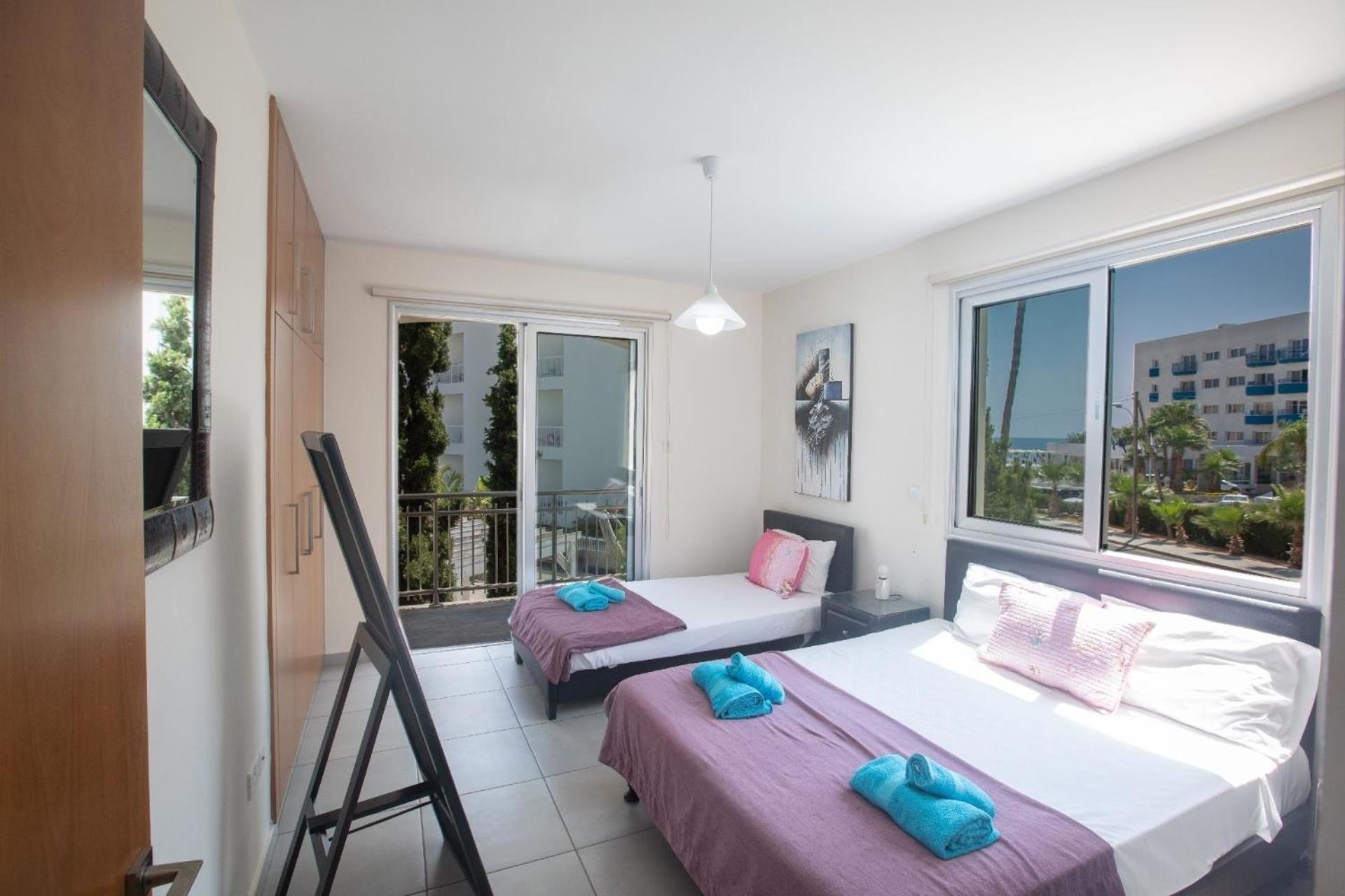 Ferienhaus mit Privatpool für 7 Personen ca 145 qm in Pernera, Südküste von Zypern