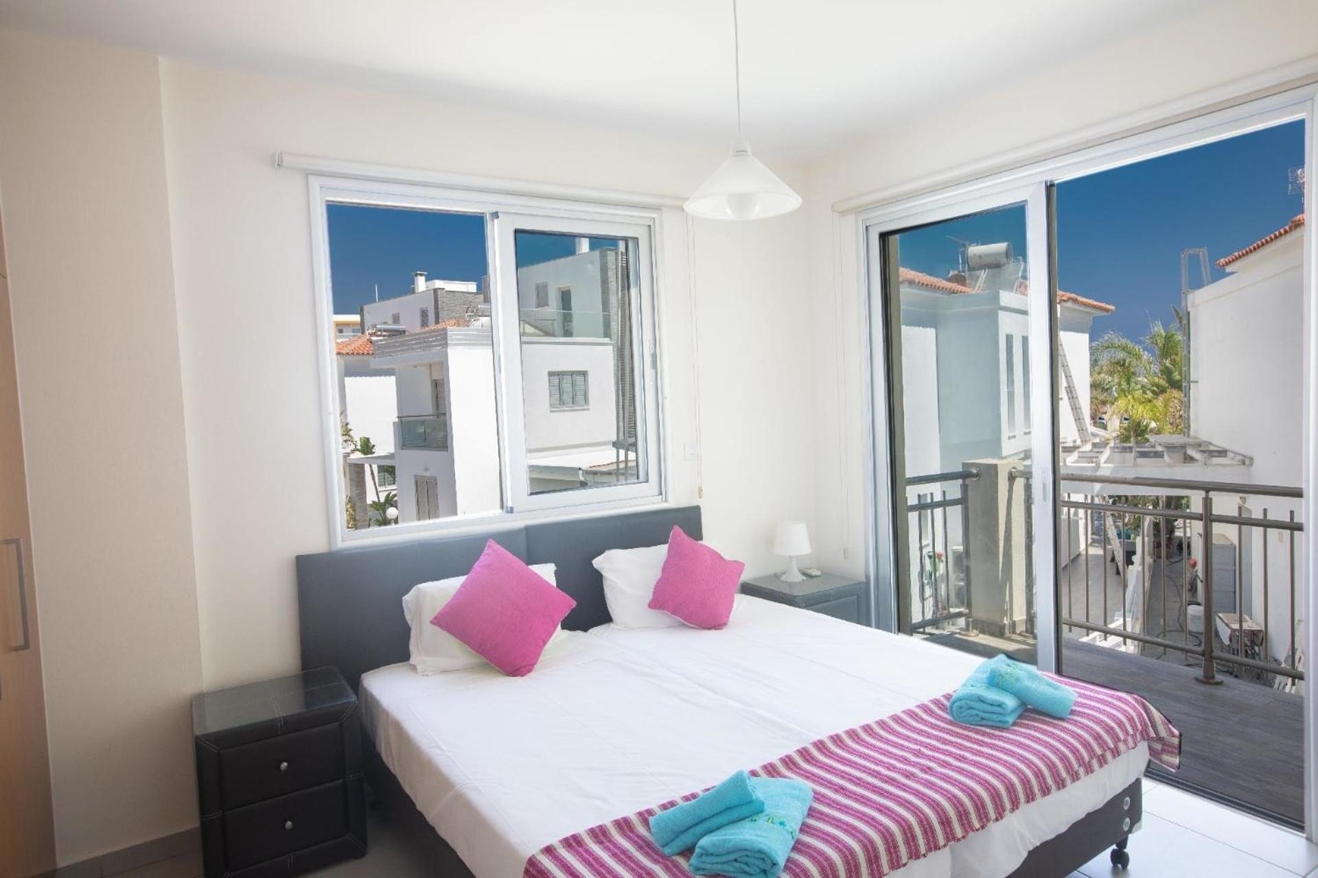 Ferienhaus mit Privatpool für 7 Personen ca 145 qm in Pernera, Südküste von Zypern
