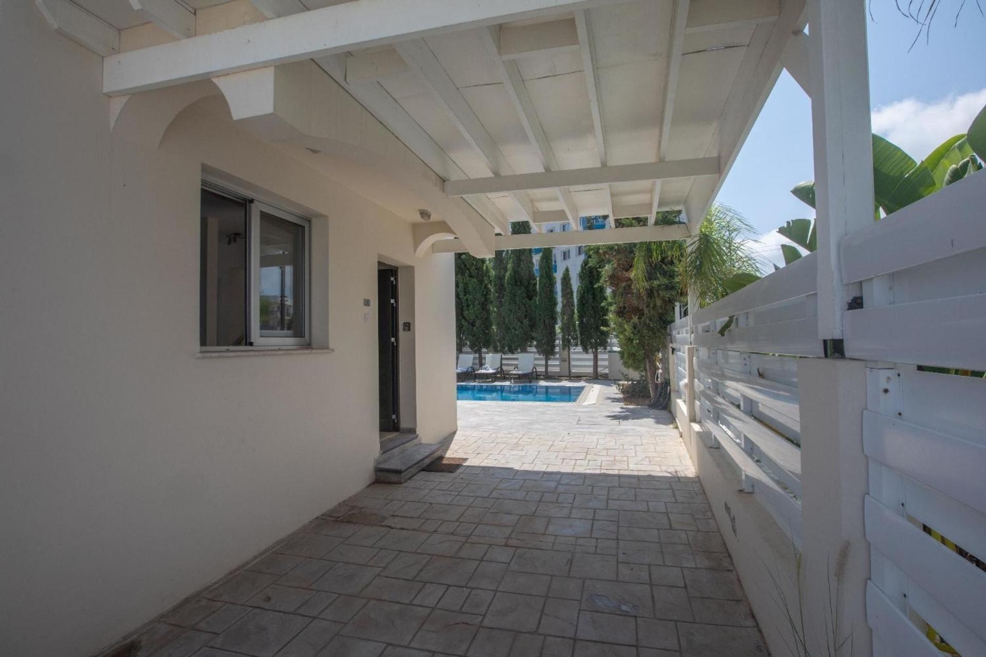 Ferienhaus mit Privatpool für 7 Personen ca 145 qm in Pernera, Südküste von Zypern