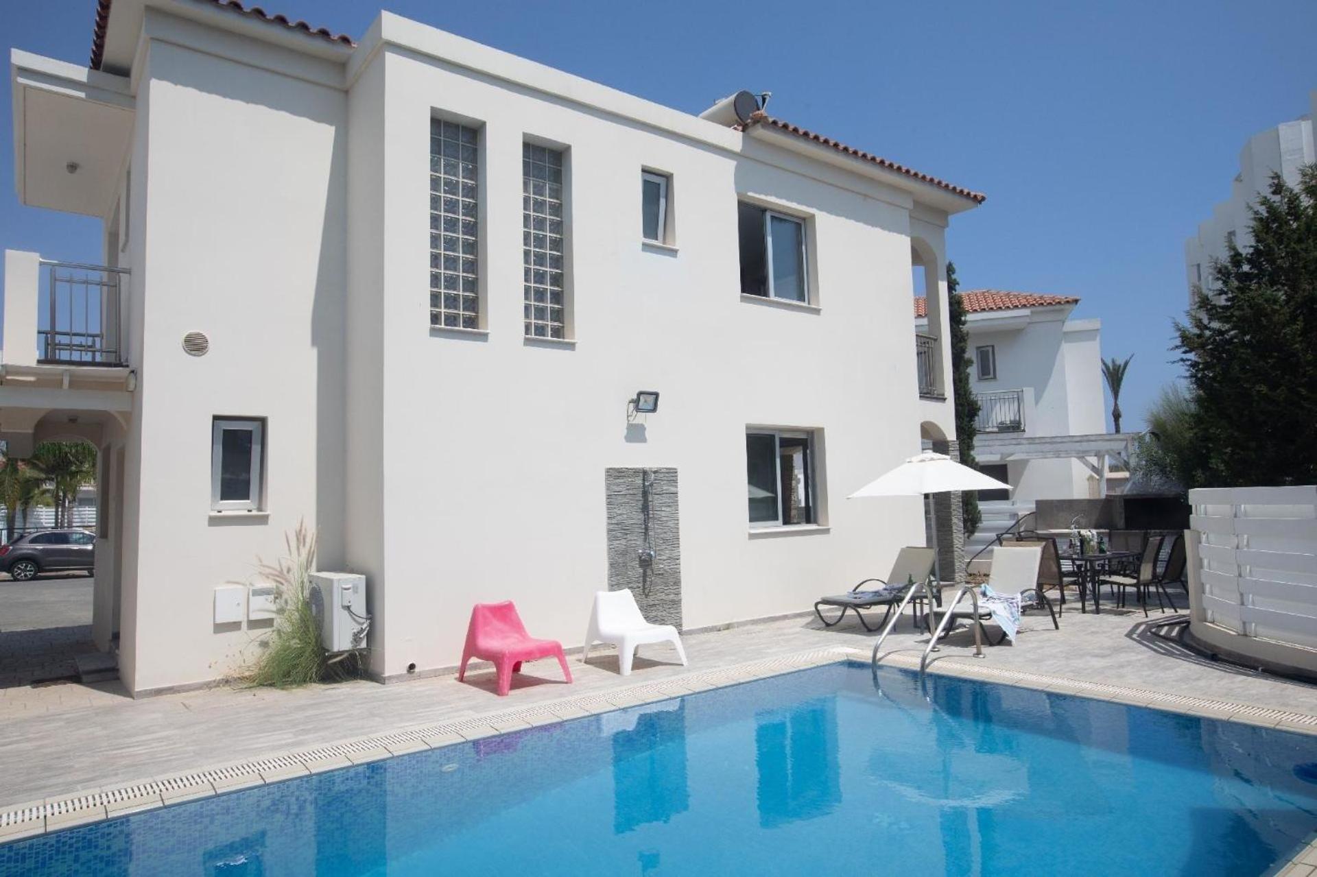 Ferienhaus mit Privatpool für 7 Personen ca 145 qm in Pernera, Südküste von Zypern