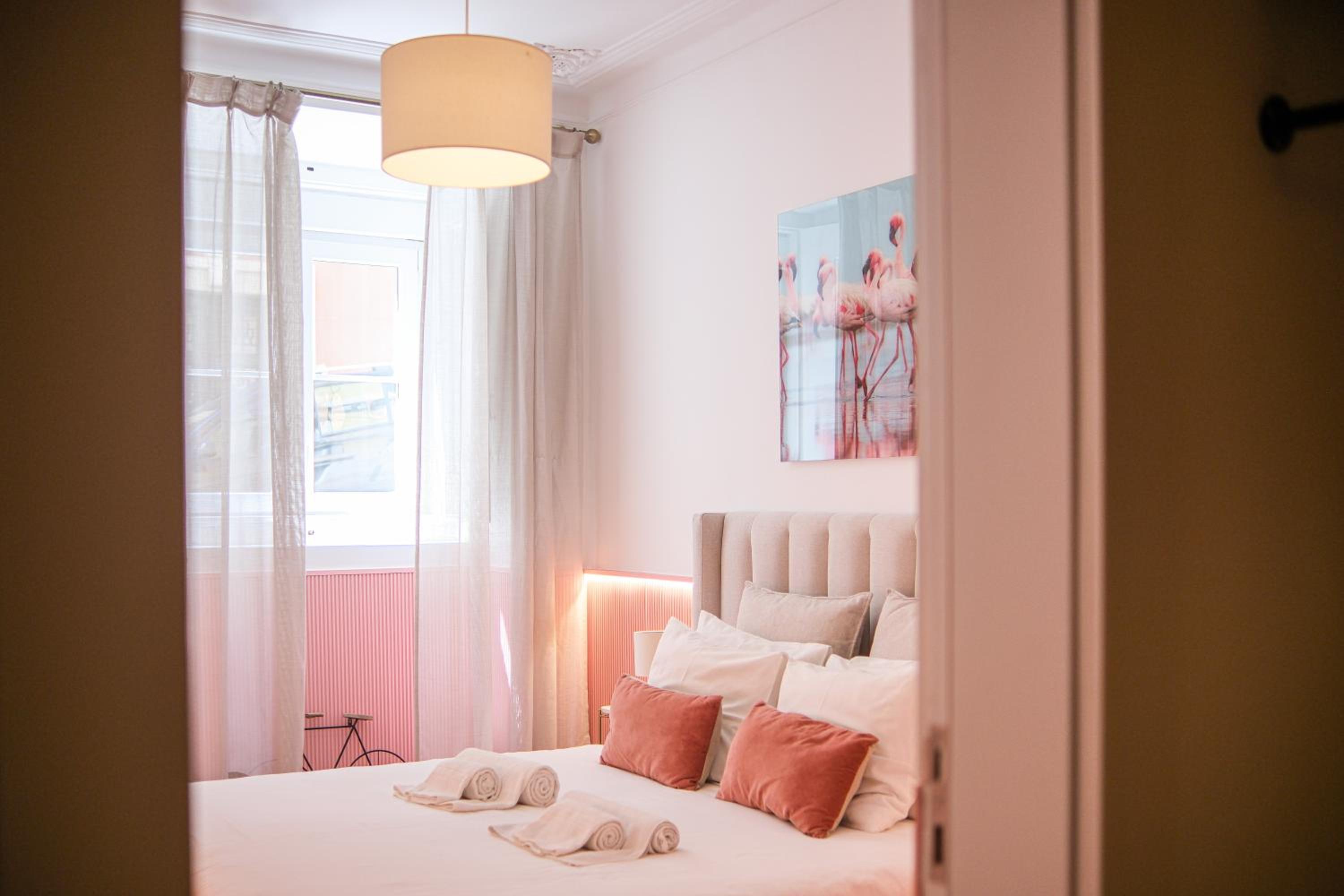 PRINCIPE REAL LUXURIOUS APARTMENT view 2