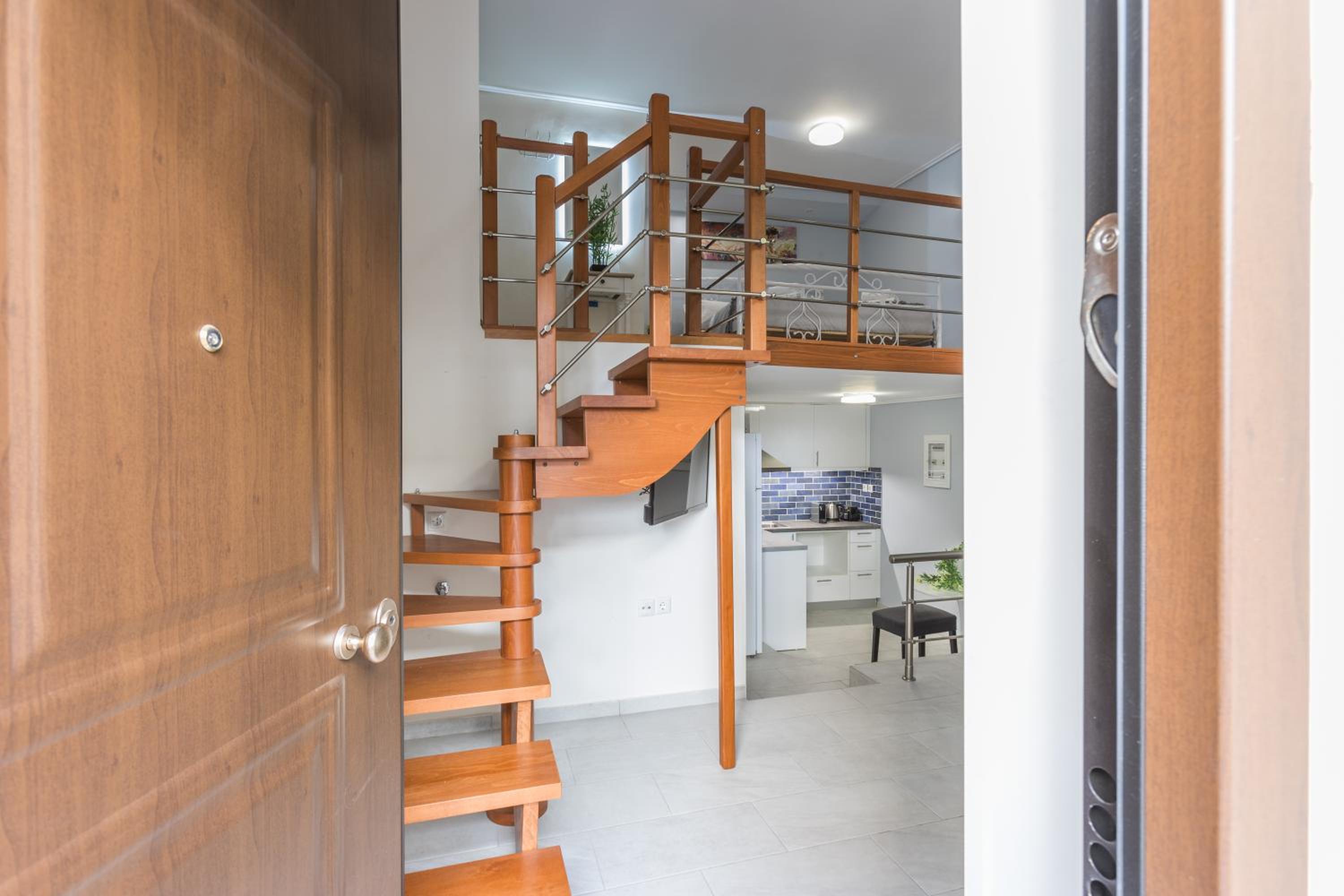 Raise Koukaki Urban Lofts