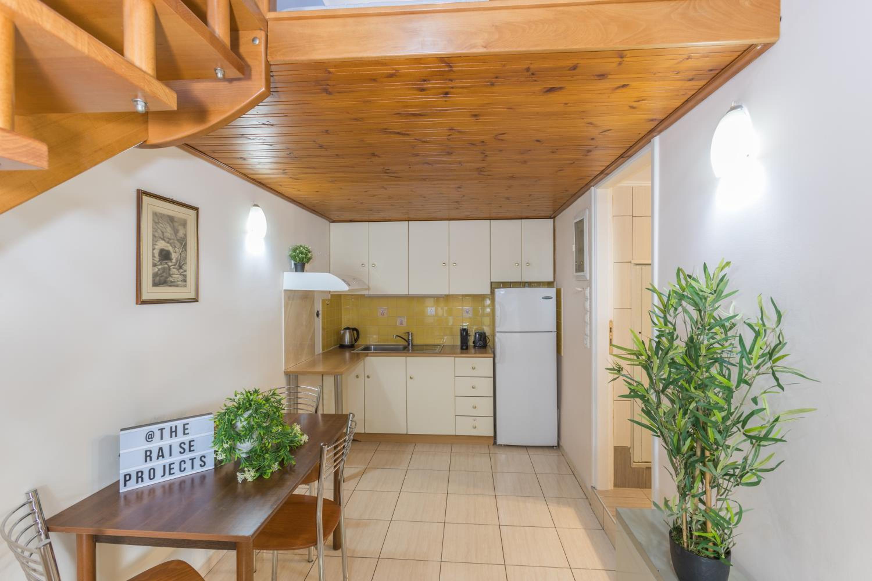 Raise Koukaki Urban Lofts