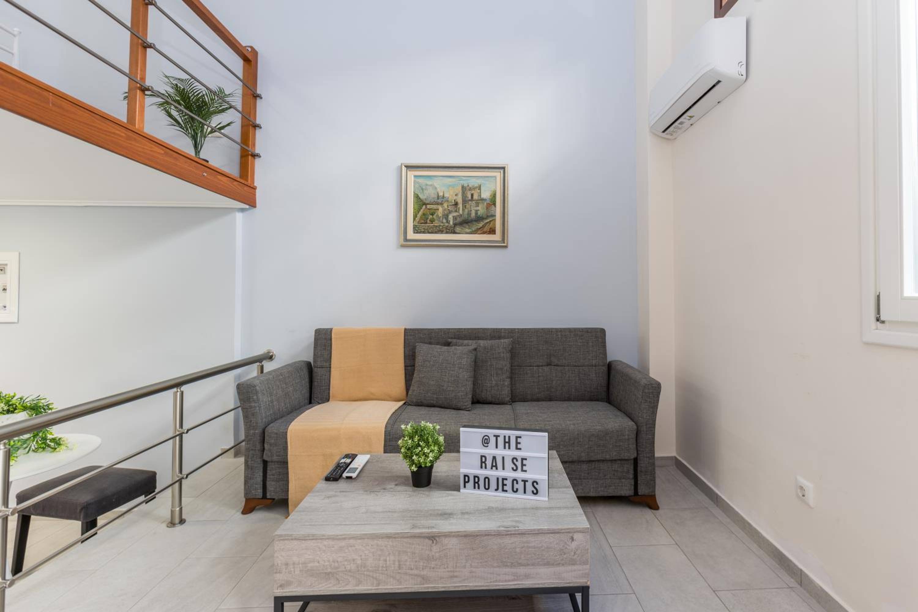 Raise Koukaki Urban Lofts