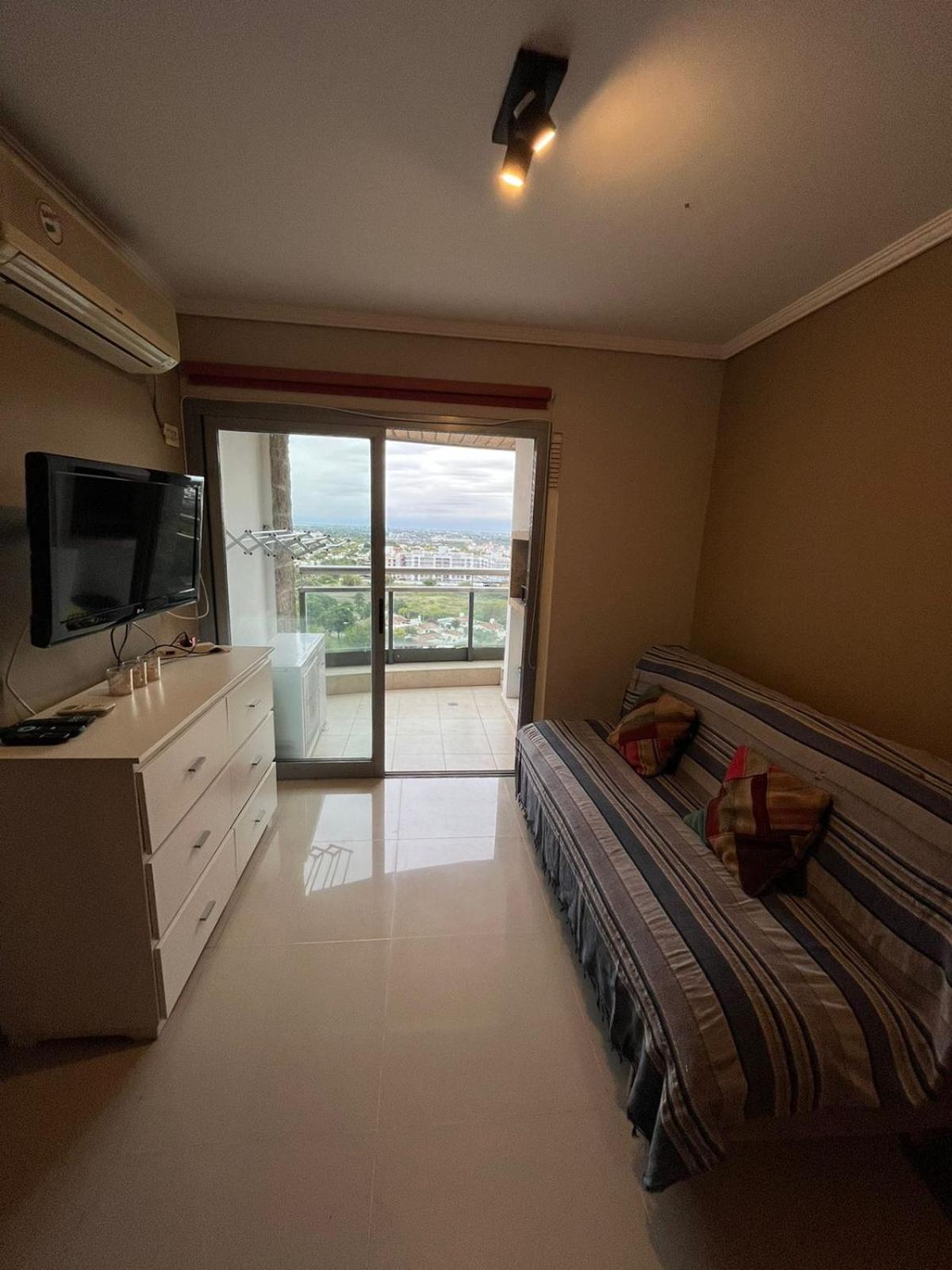 Departamento de 1 dormitorio con cochera y piscina