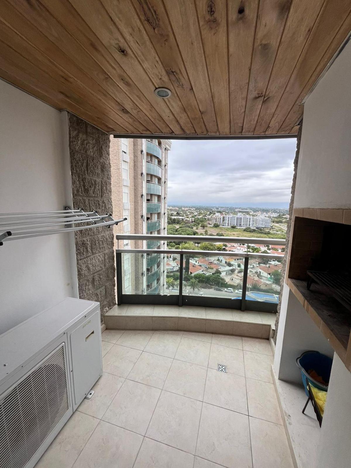 Departamento de 1 dormitorio con cochera y piscina