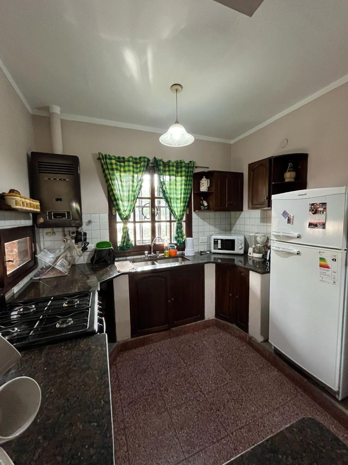 CASA GRAND BOURG CON MAGNÍFICA VISTA Y PILETA