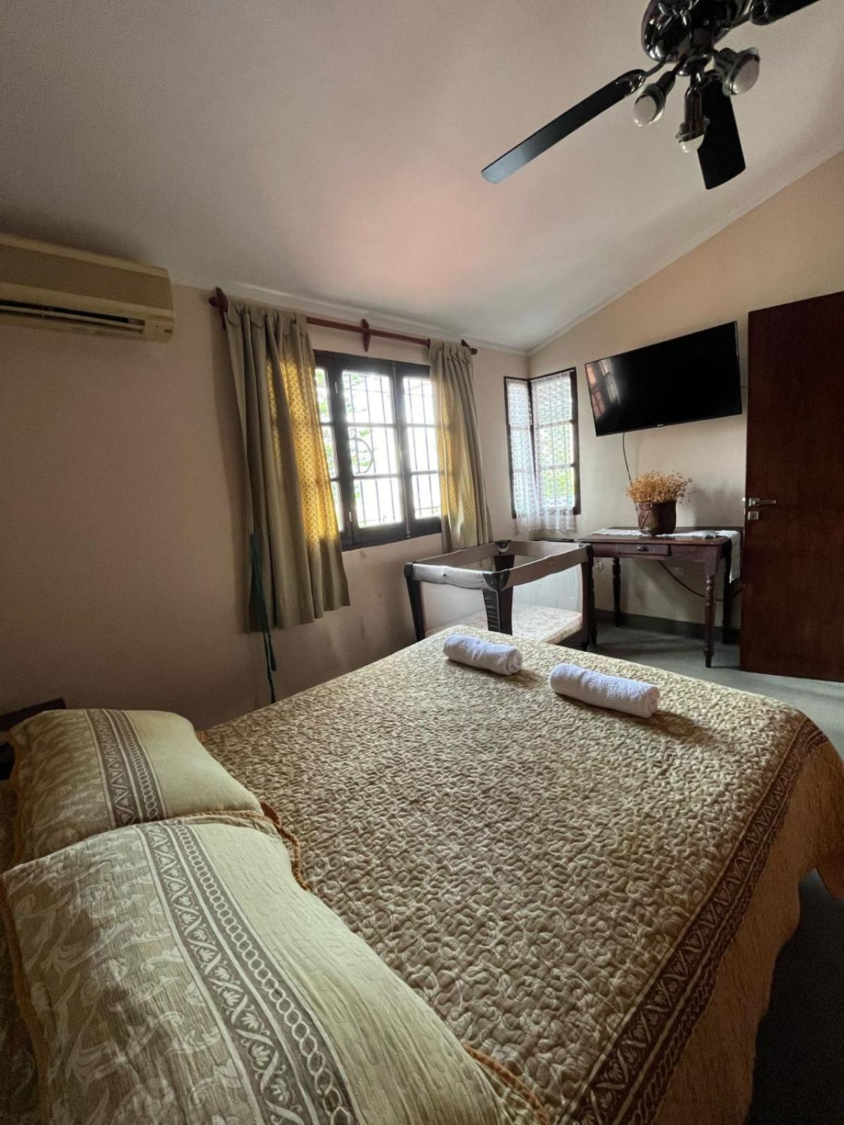 CASA GRAND BOURG CON MAGNÍFICA VISTA Y PILETA
