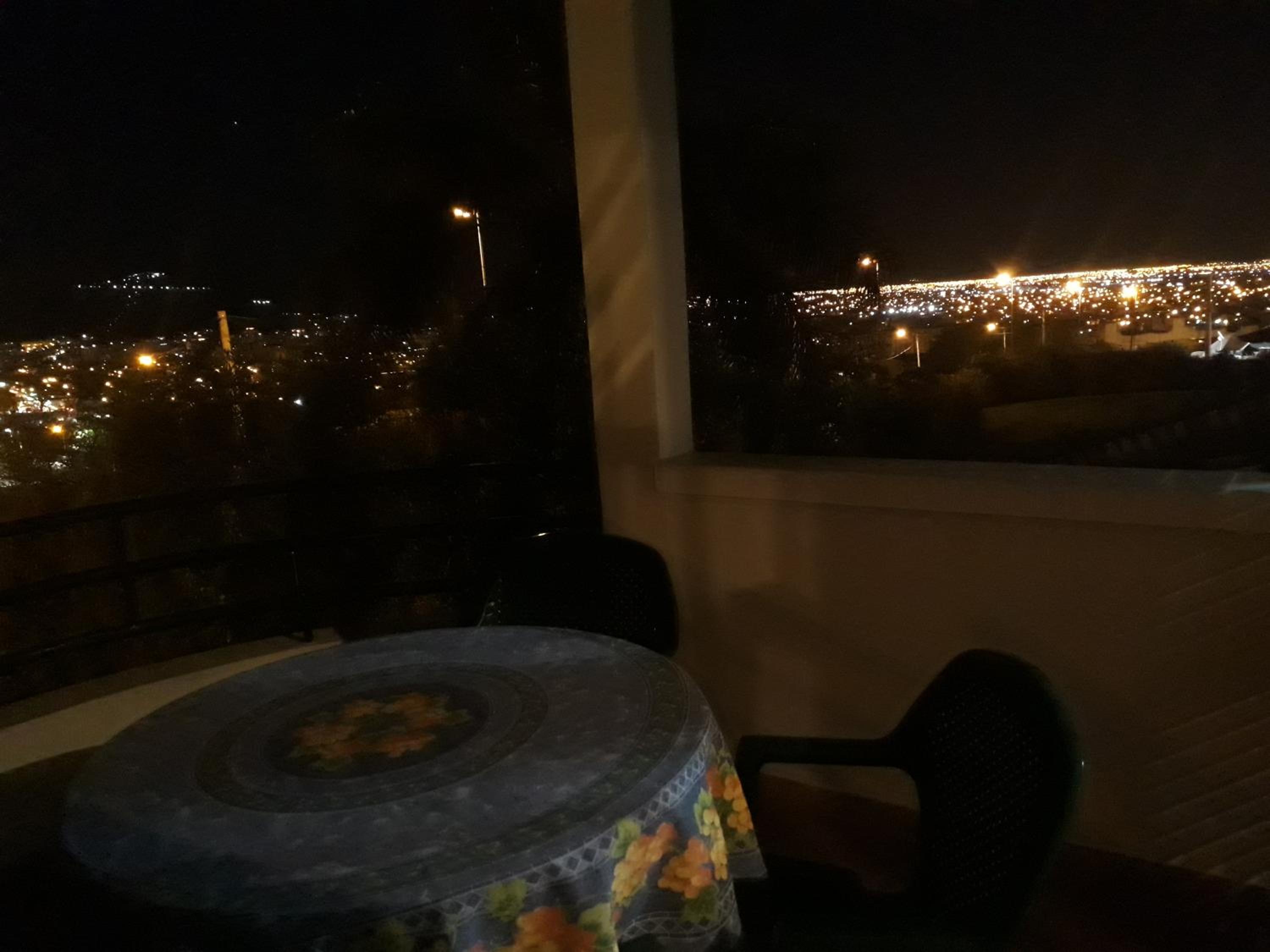 CASA GRAND BOURG CON MAGNÍFICA VISTA Y PILETA