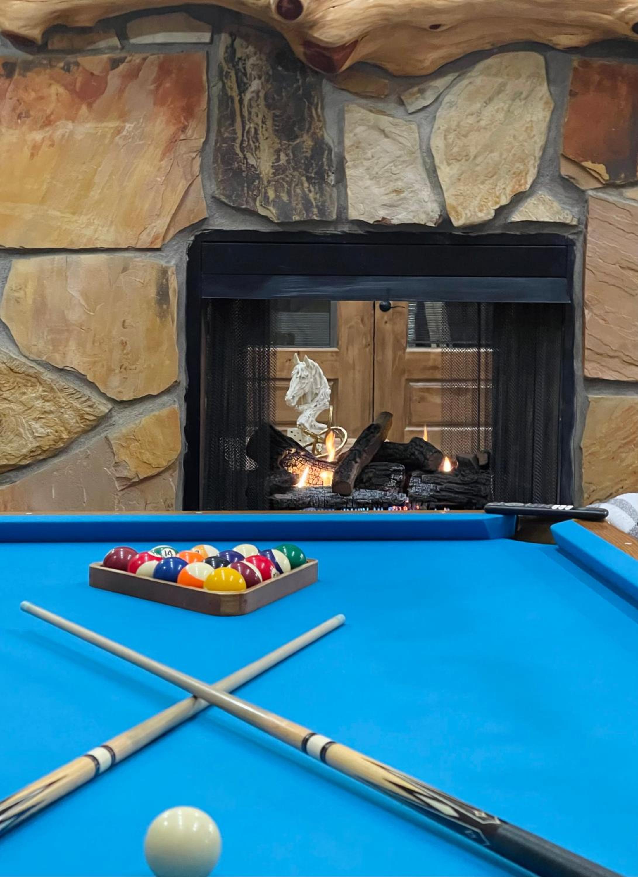 Wolf Creek Luxury Cabin view 3