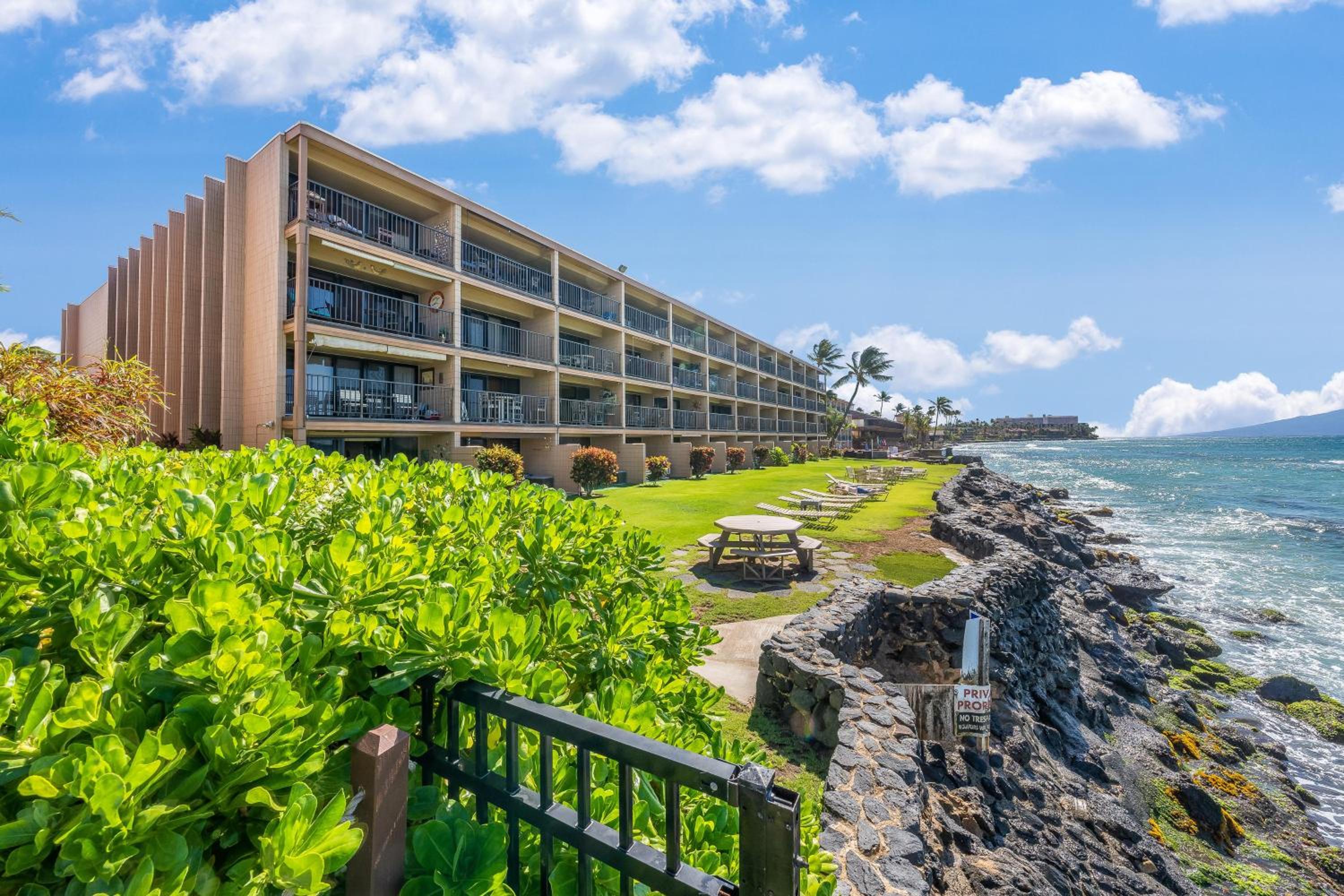 Kaleialoha 309 · KA 309 Oceanfront Condo AC Ocean Views Heated P - Image 1