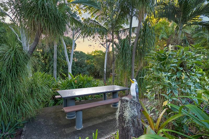 Luxury Style Living 20 minutes from CBD