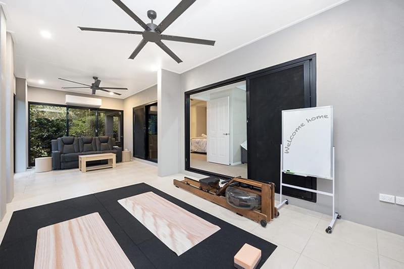 Luxury Style Living 20 minutes from CBD