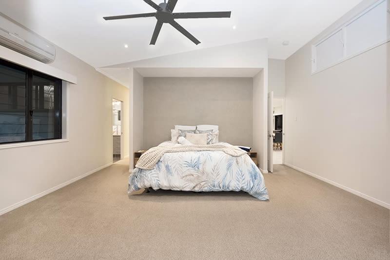 Luxury Style Living 20 minutes from CBD