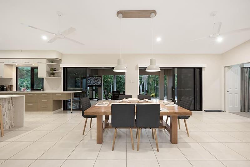 Luxury Style Living 20 minutes from CBD