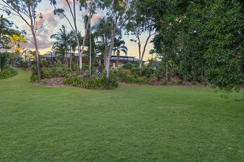 Luxury Style Living 20 minutes from CBD