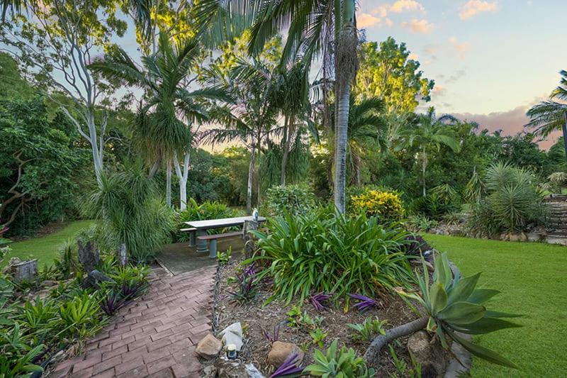 Luxury Style Living 20 minutes from CBD