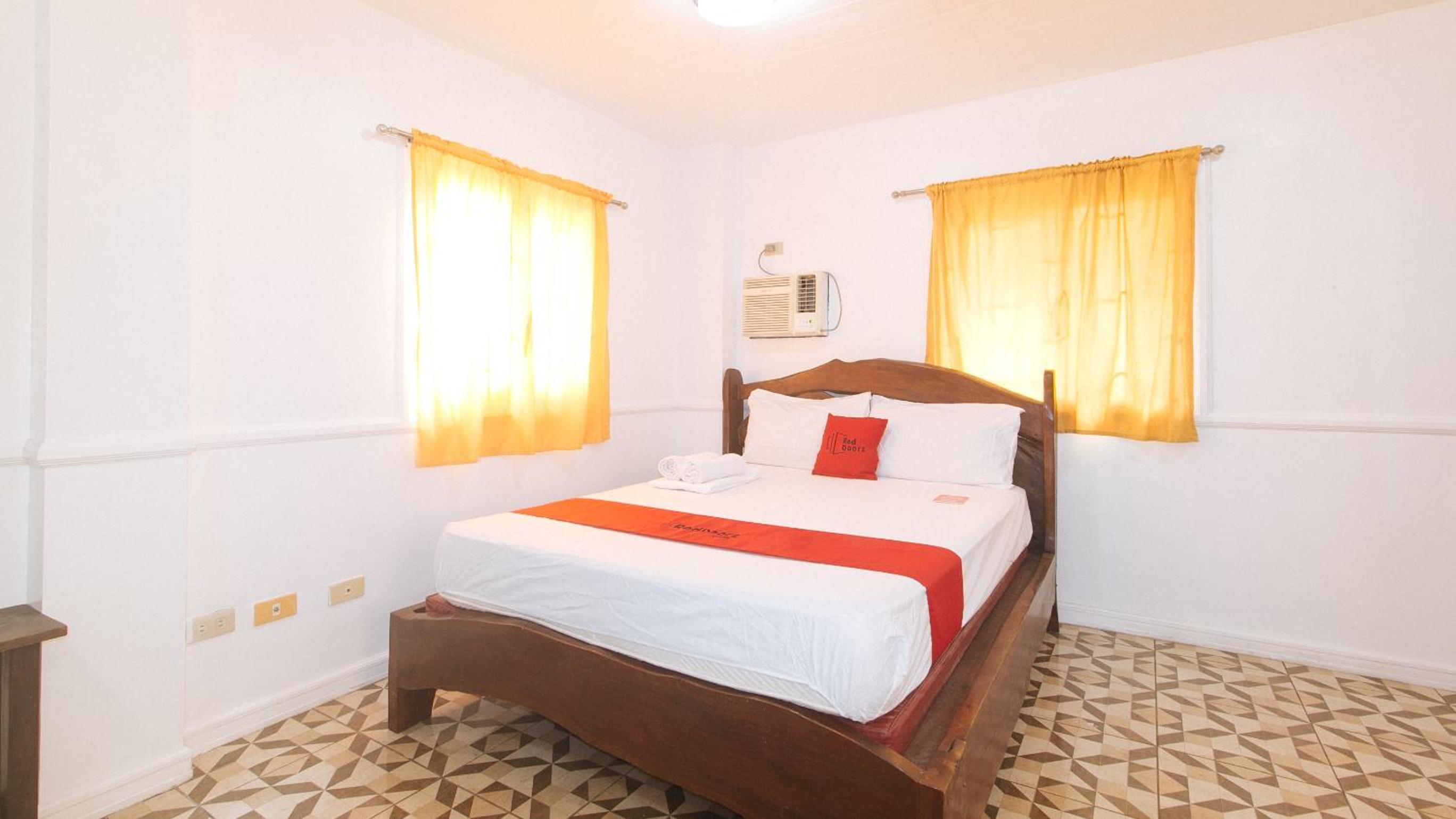 RedDoorz @ Moss Hotel Guevarra Dasmarinas view 4