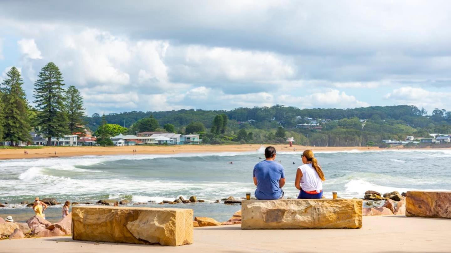Surf Lodge Avoca Beach Waterfront to Avoca Lake