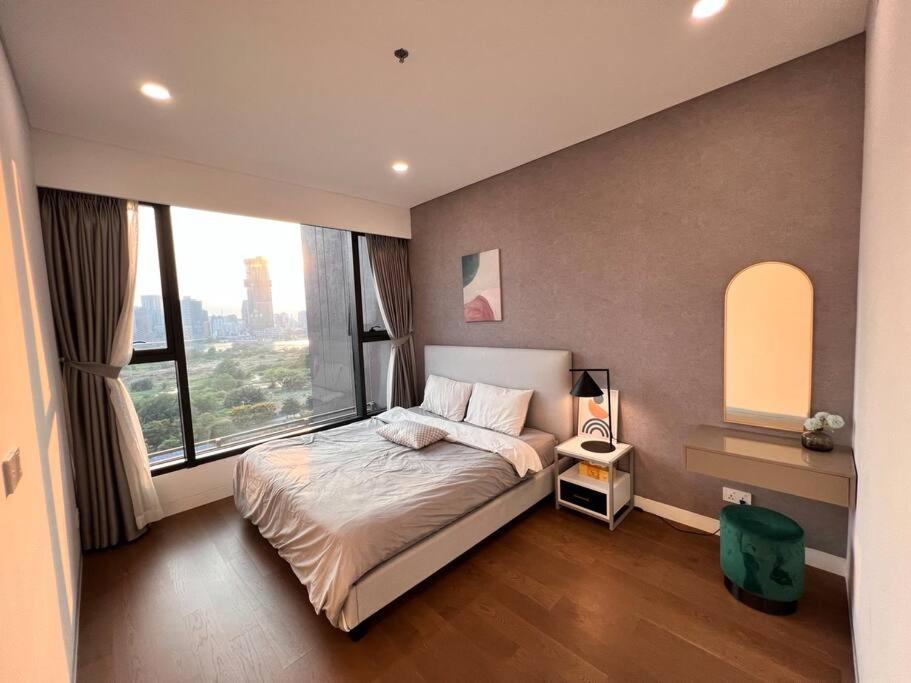 Luxury Condo In D1 Saigon