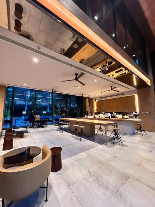 Luxury Condo In D1 Saigon
