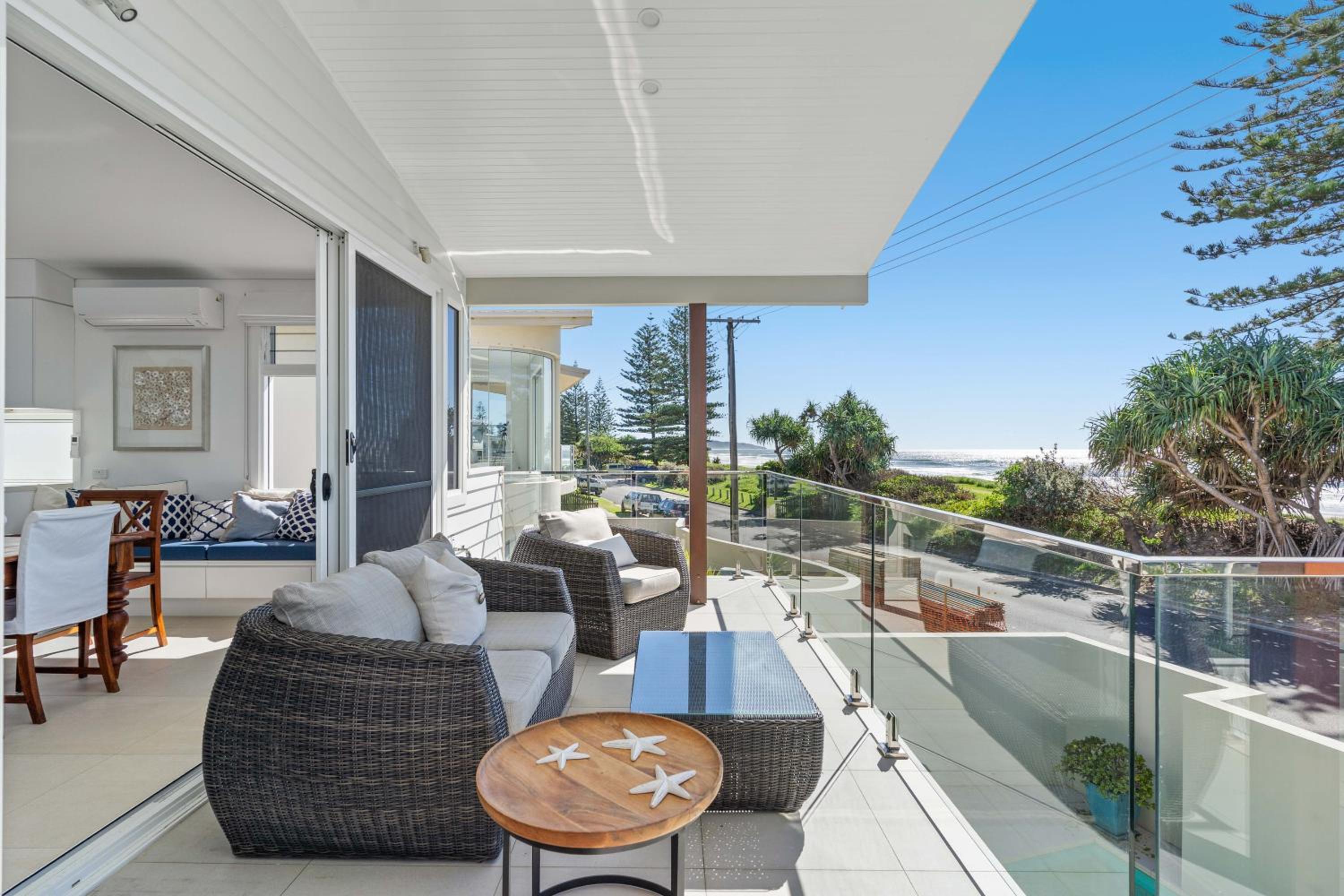 Coco de Mer Beach Villa 1