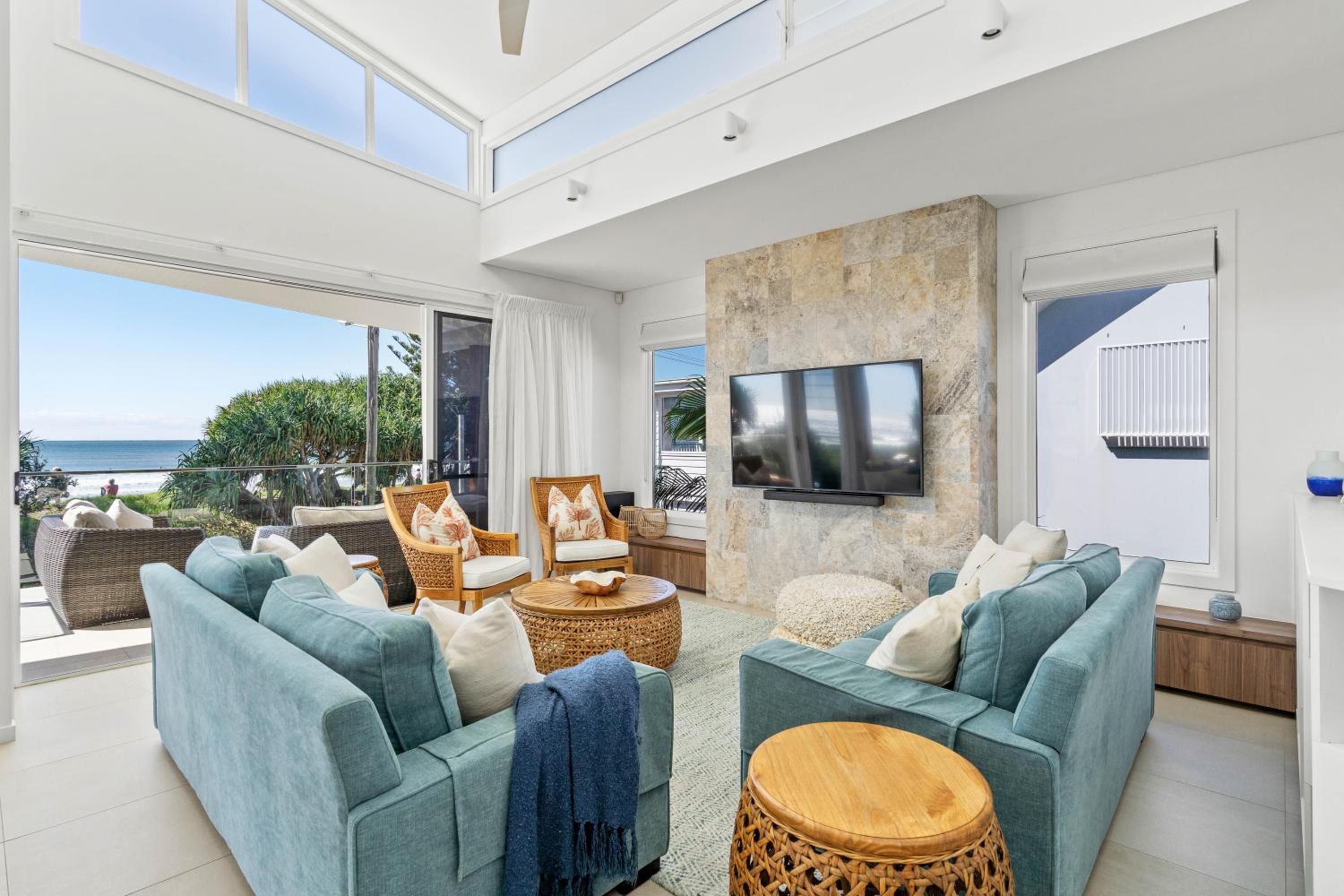 Coco de Mer Beach Villa 1