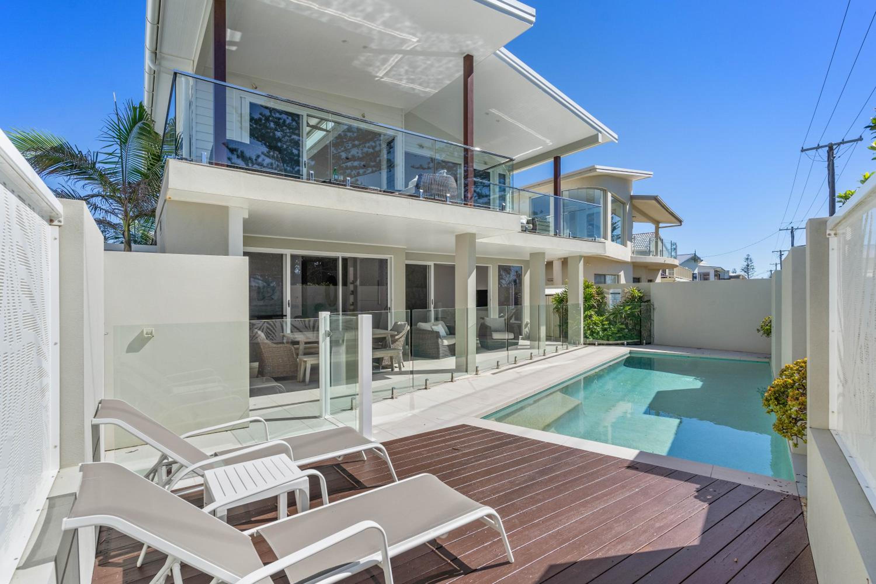 Coco de Mer Beach Villa 1