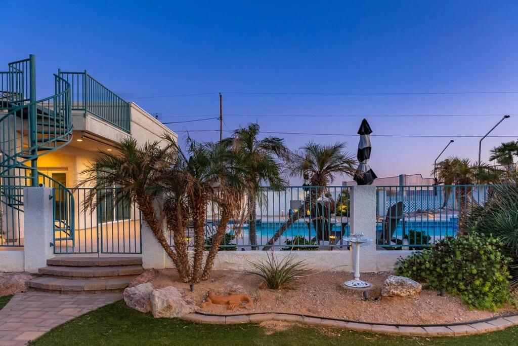 Pool Spa Pool Table Lake View Sleeps 24 view 4