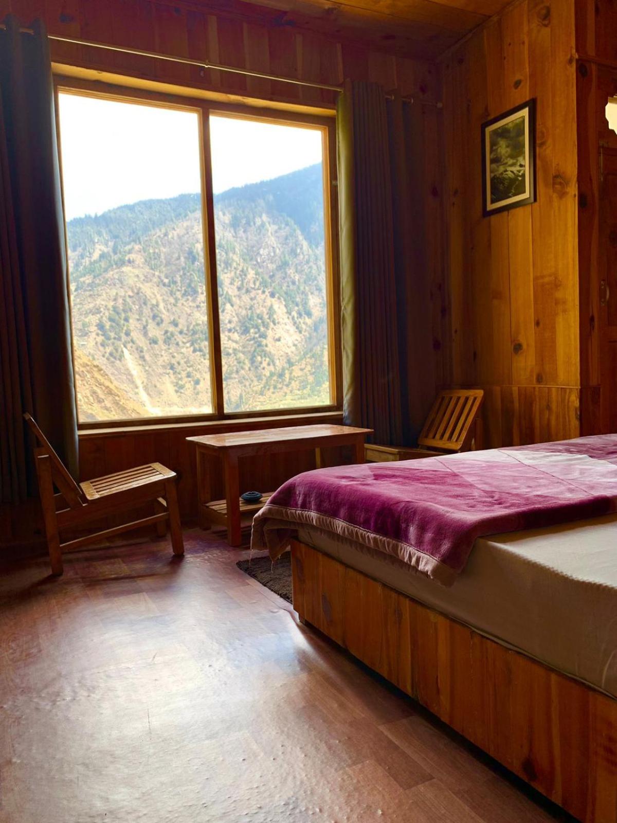 Apple Blush Retreat - Tirthan Valley view 5